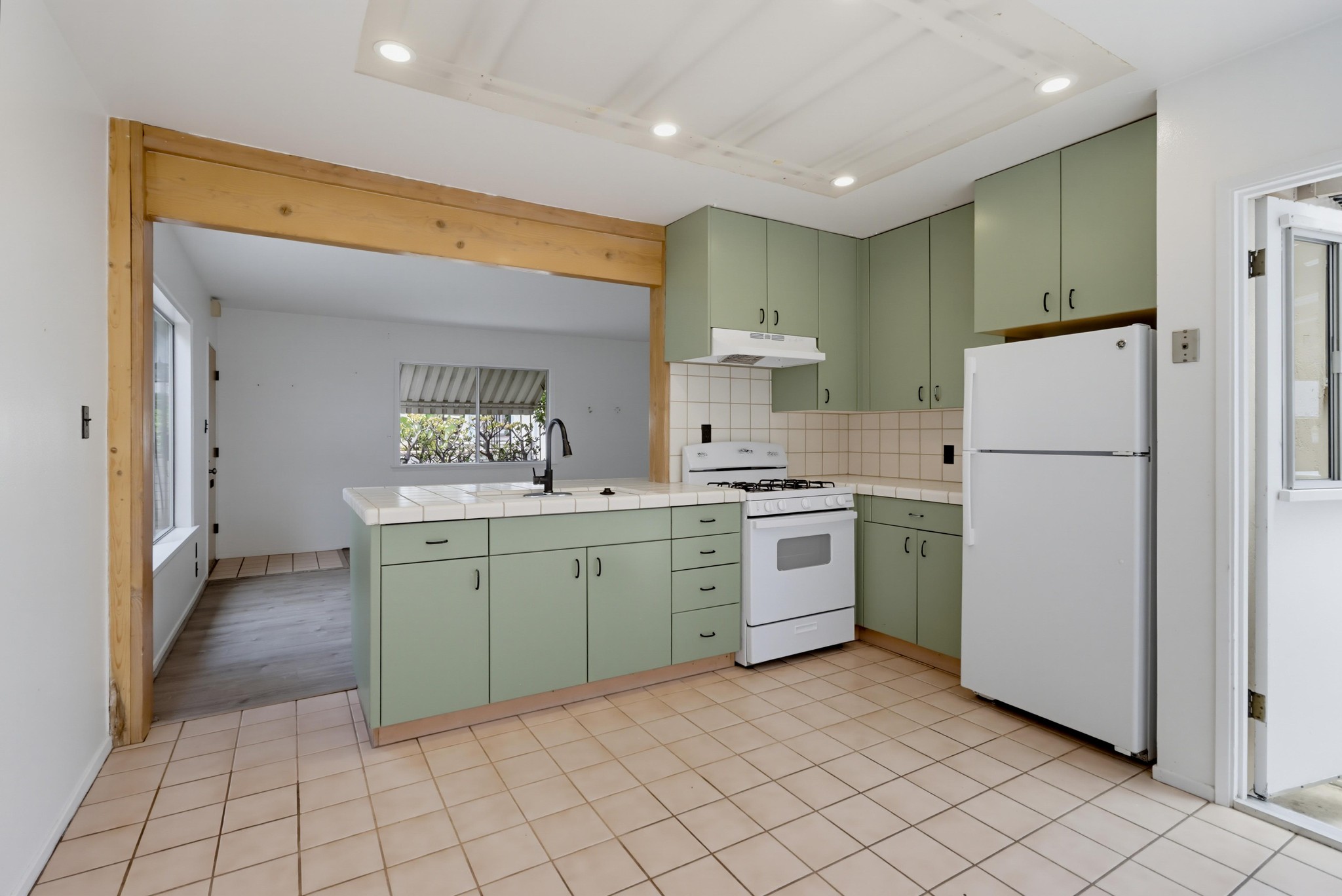 Virtual tour photo 27 of 49 for 1449-53 Oliver Ave