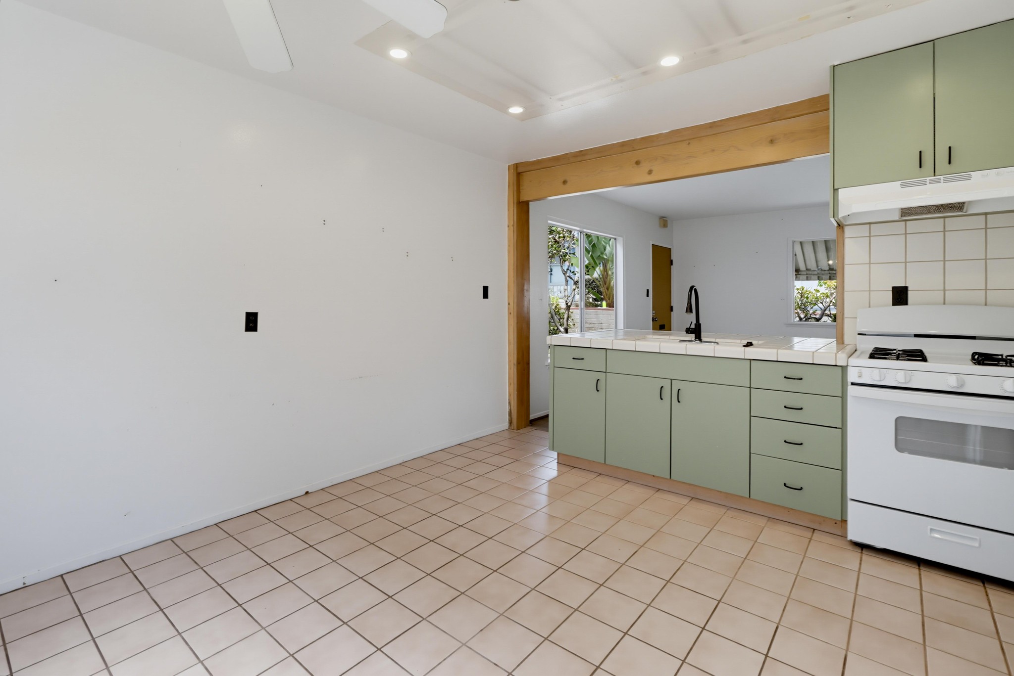 Virtual tour photo 28 of 49 for 1449-53 Oliver Ave