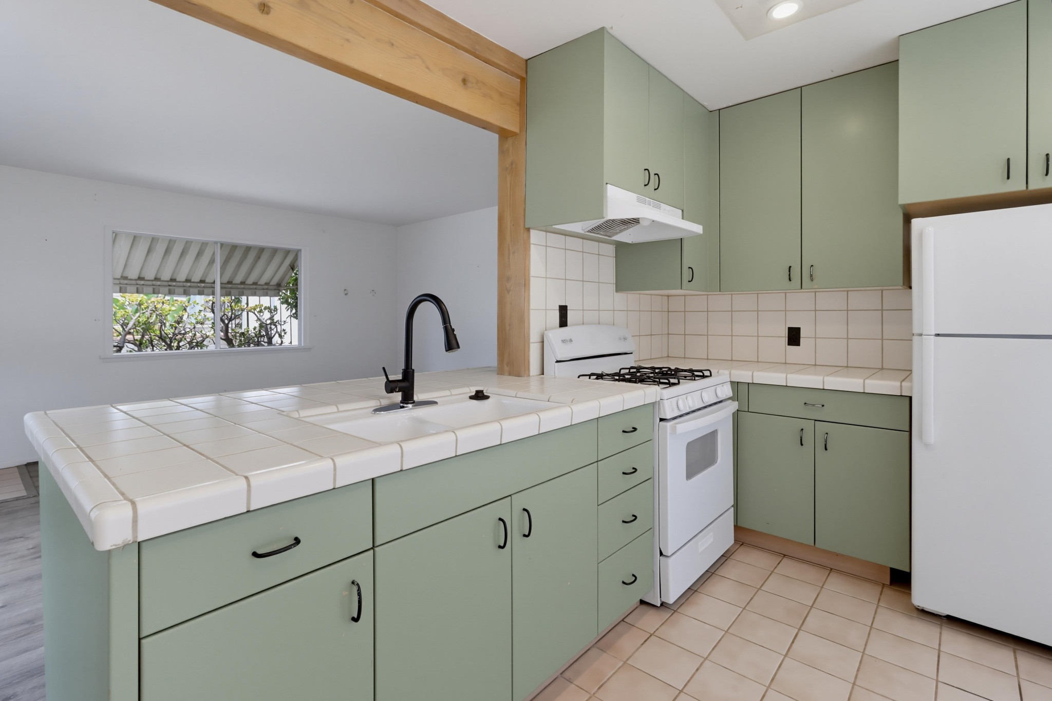 Virtual tour photo 30 of 49 for 1449-53 Oliver Ave