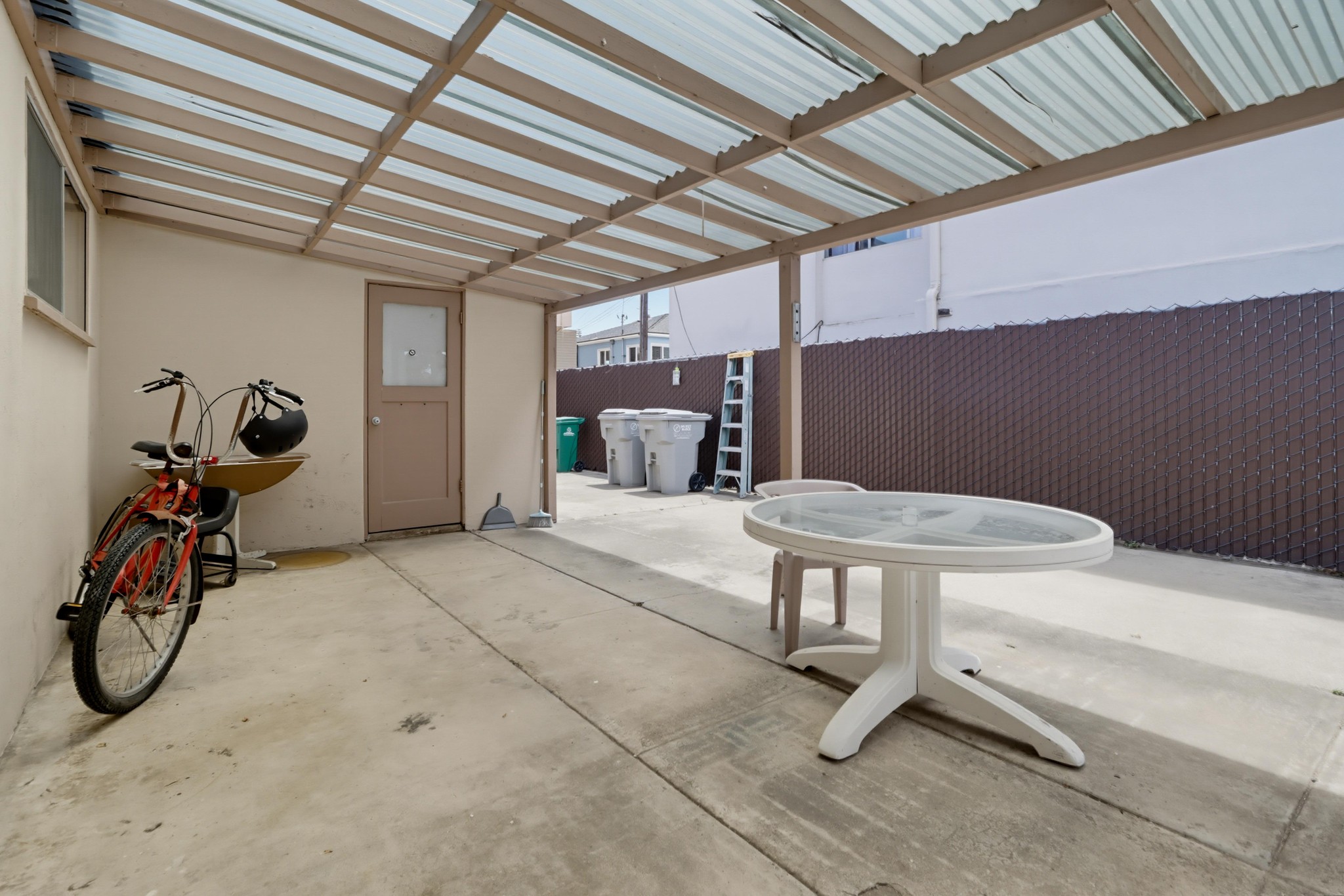 Virtual tour photo 39 of 49 for 1449-53 Oliver Ave