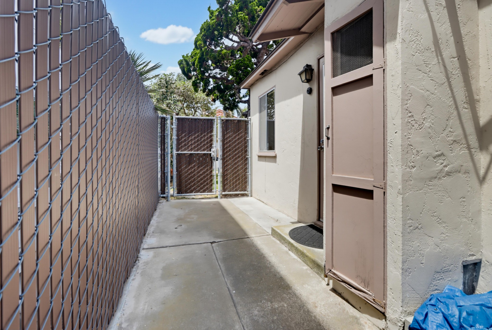 Virtual tour photo 40 of 49 for 1449-53 Oliver Ave