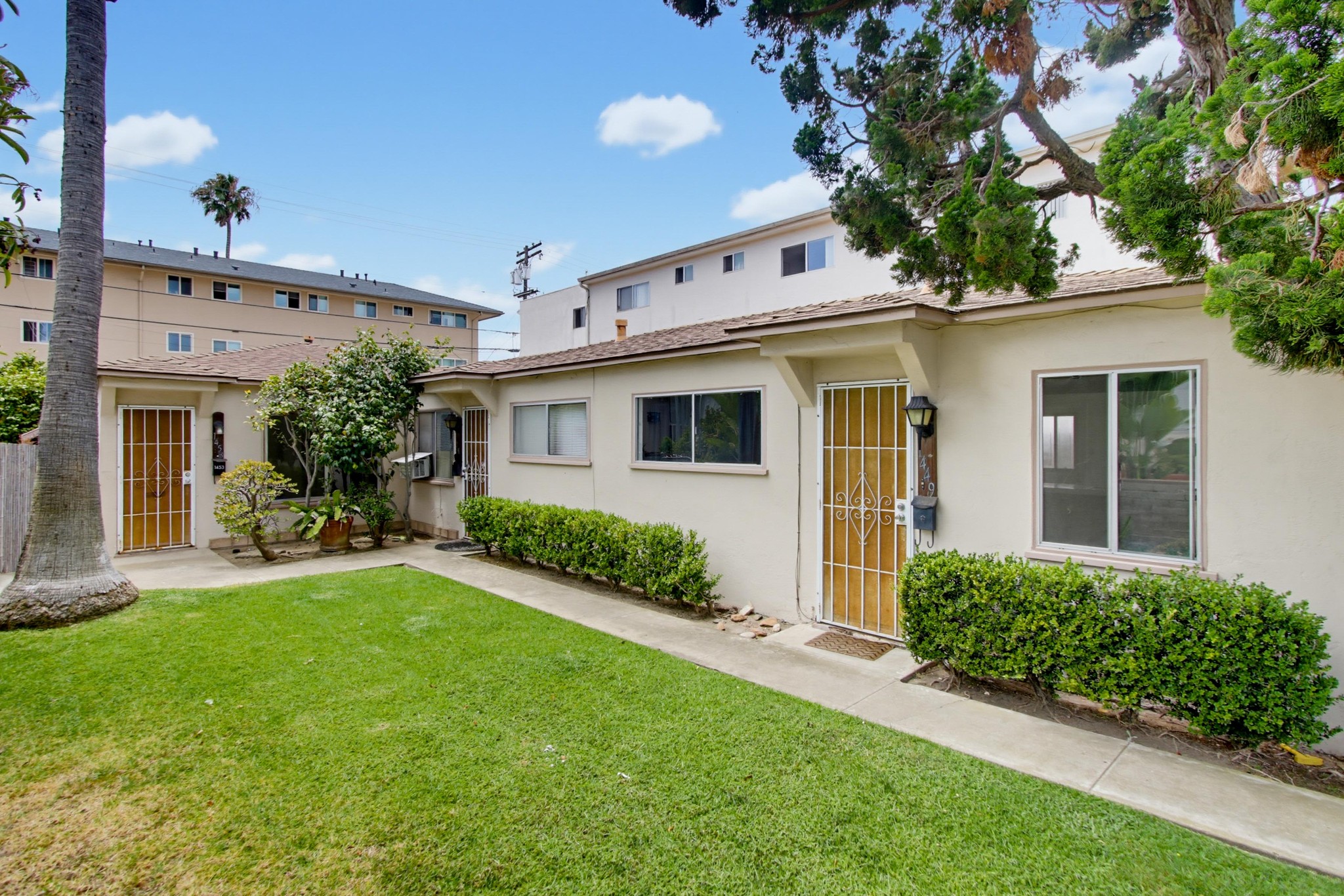 Virtual tour photo 5 of 51 for 1449-53 Oliver Ave