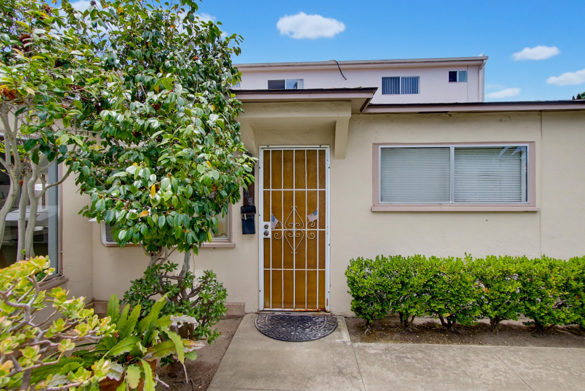Virtual tour photo 8 of 51 for 1449-53 Oliver Ave