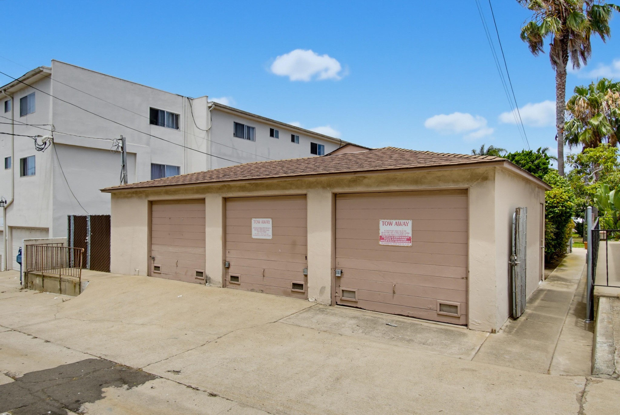 Virtual tour photo 15 of 51 for 1449-53 Oliver Ave