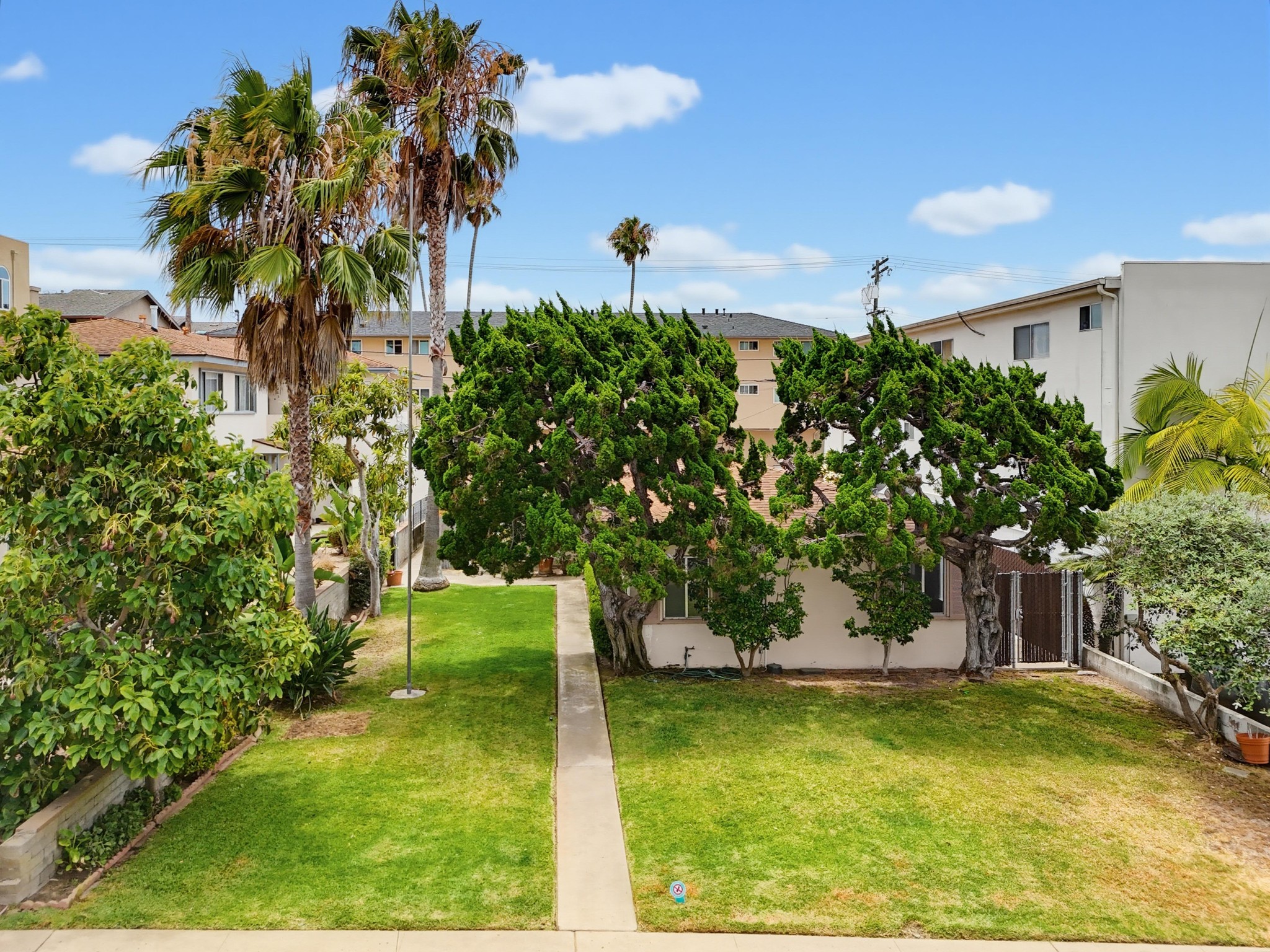 Virtual tour photo 23 of 51 for 1449-53 Oliver Ave