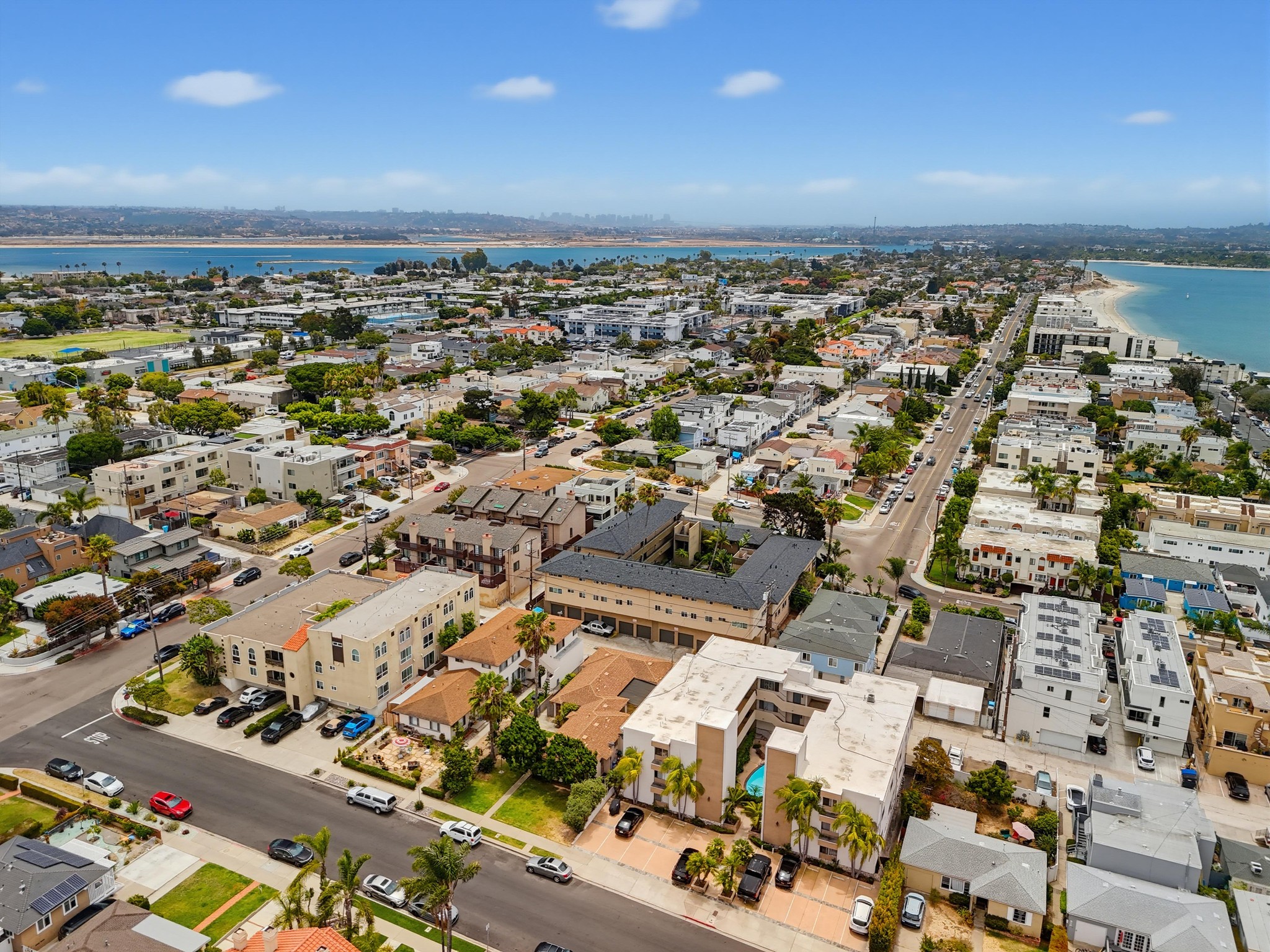 Virtual tour photo 37 of 51 for 1449-53 Oliver Ave