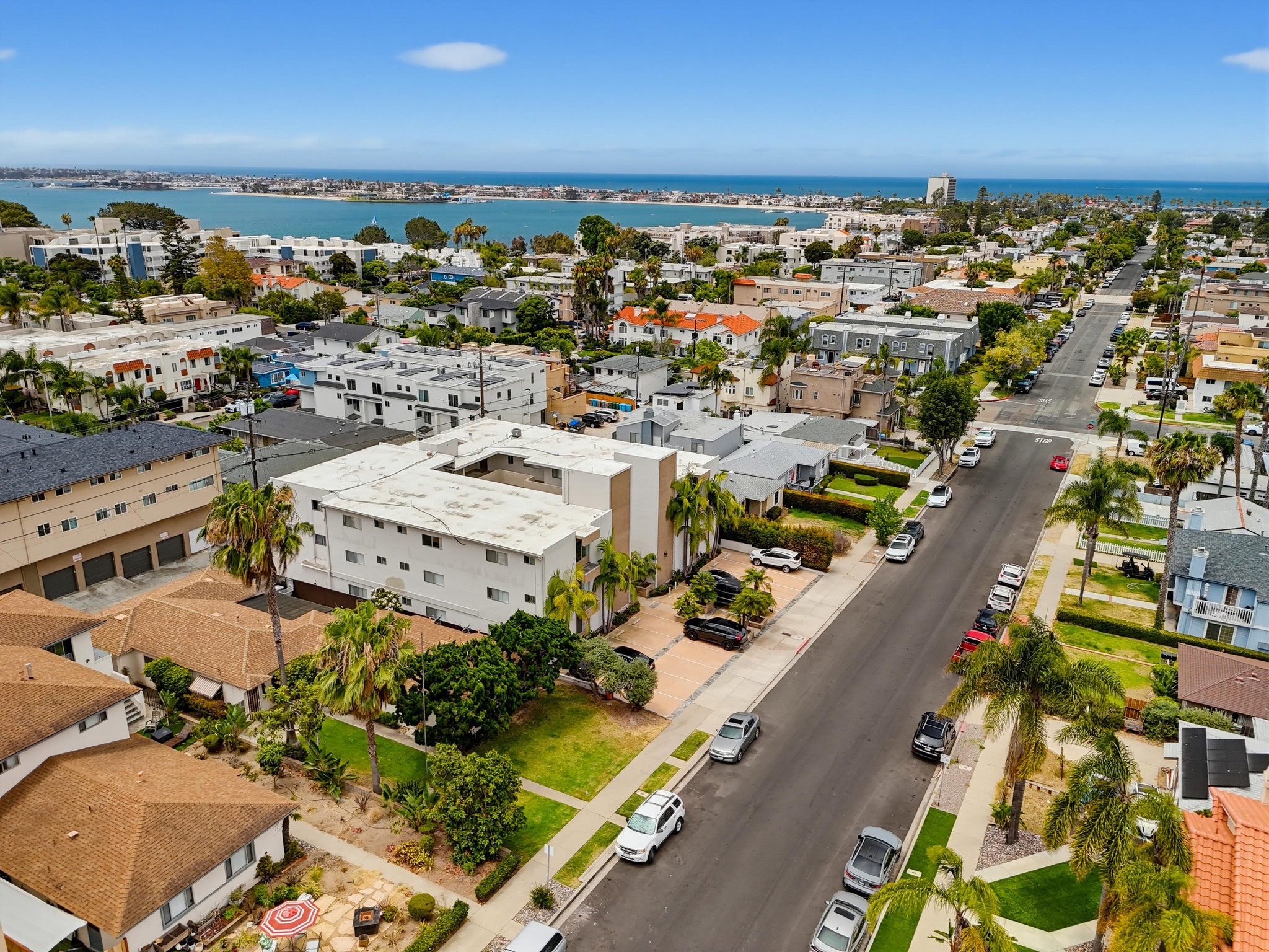 Virtual tour photo 44 of 51 for 1449-53 Oliver Ave
