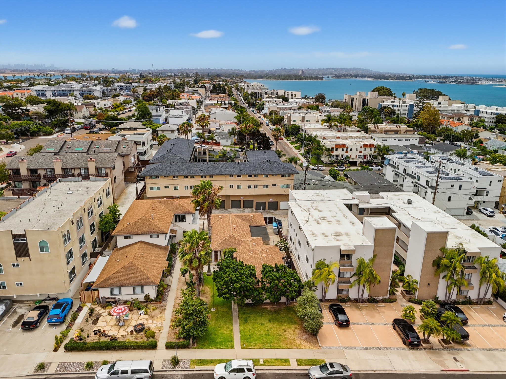 Virtual tour photo 46 of 51 for 1449-53 Oliver Ave