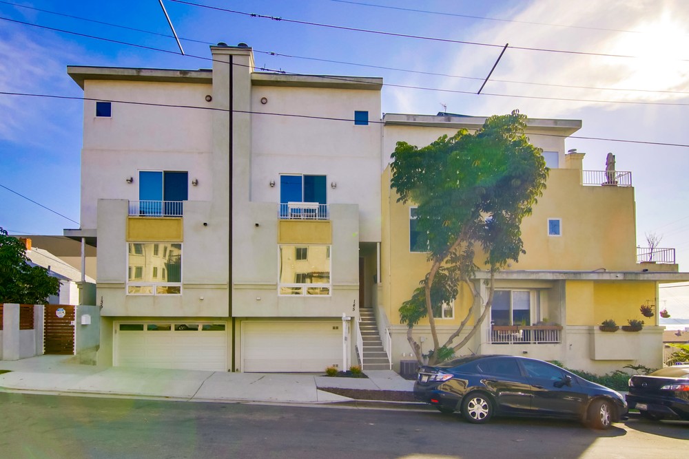 Virtual tour photo 1 of 47 for 145 W Hawthorn St