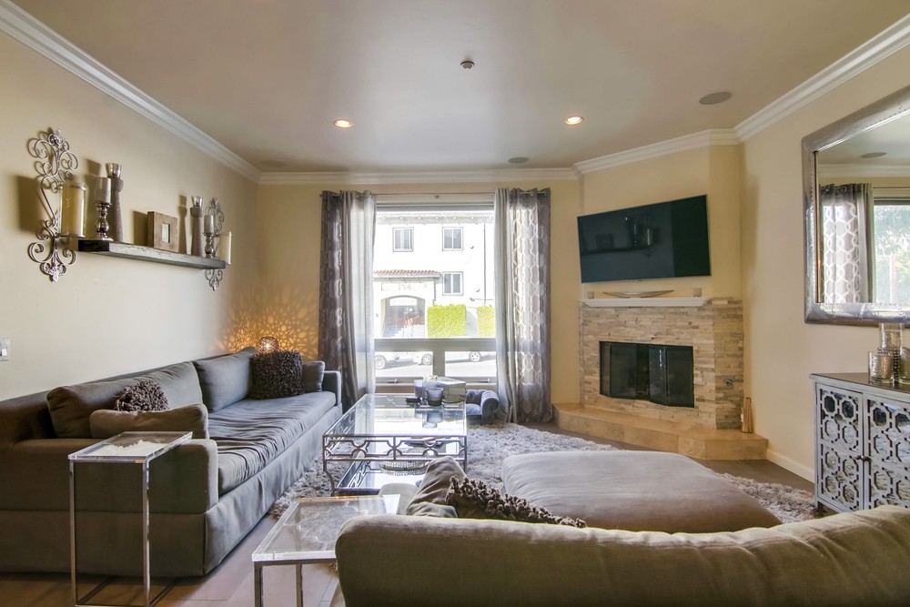 Virtual tour photo 9 of 47 for 145 W Hawthorn St