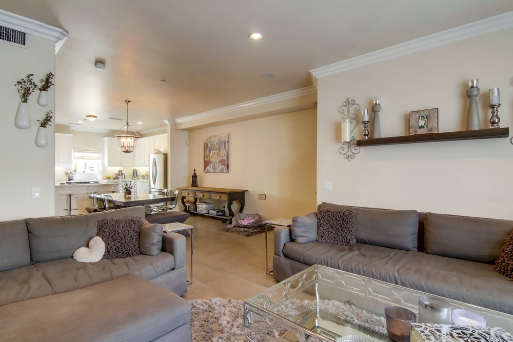 Virtual tour photo 12 of 47 for 145 W Hawthorn St