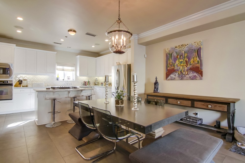 Virtual tour photo 16 of 47 for 145 W Hawthorn St