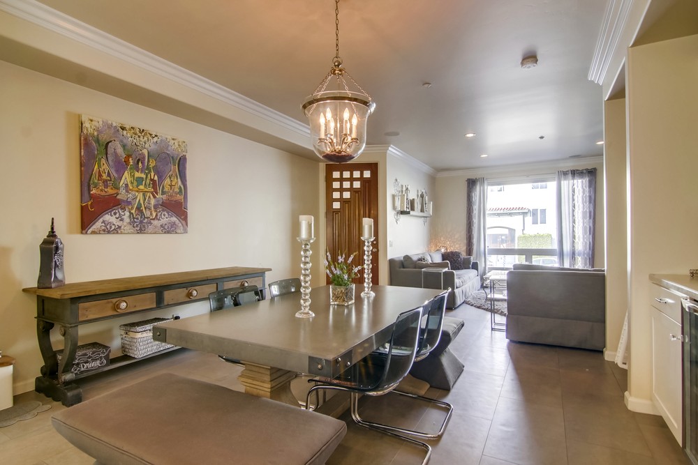 Virtual tour photo 17 of 47 for 145 W Hawthorn St