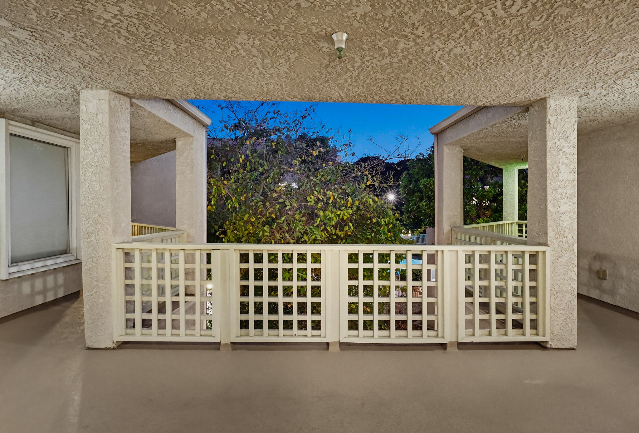 Virtual tour photo 4 of 155 for 1450 Brett Pl UNIT 305