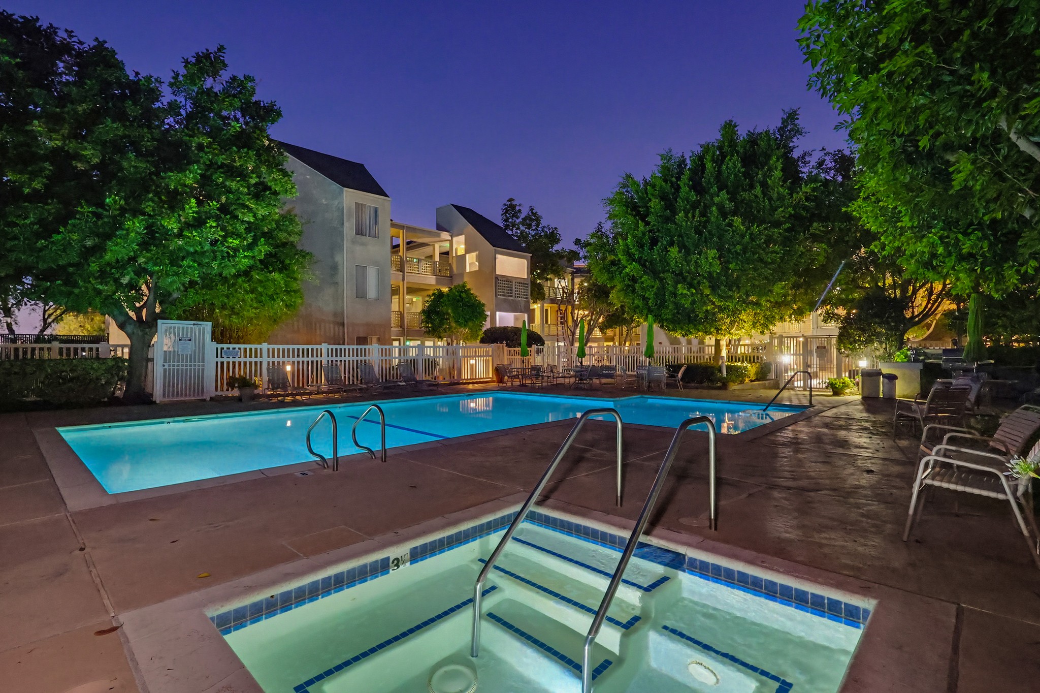 Virtual tour photo 12 of 155 for 1450 Brett Pl UNIT 305