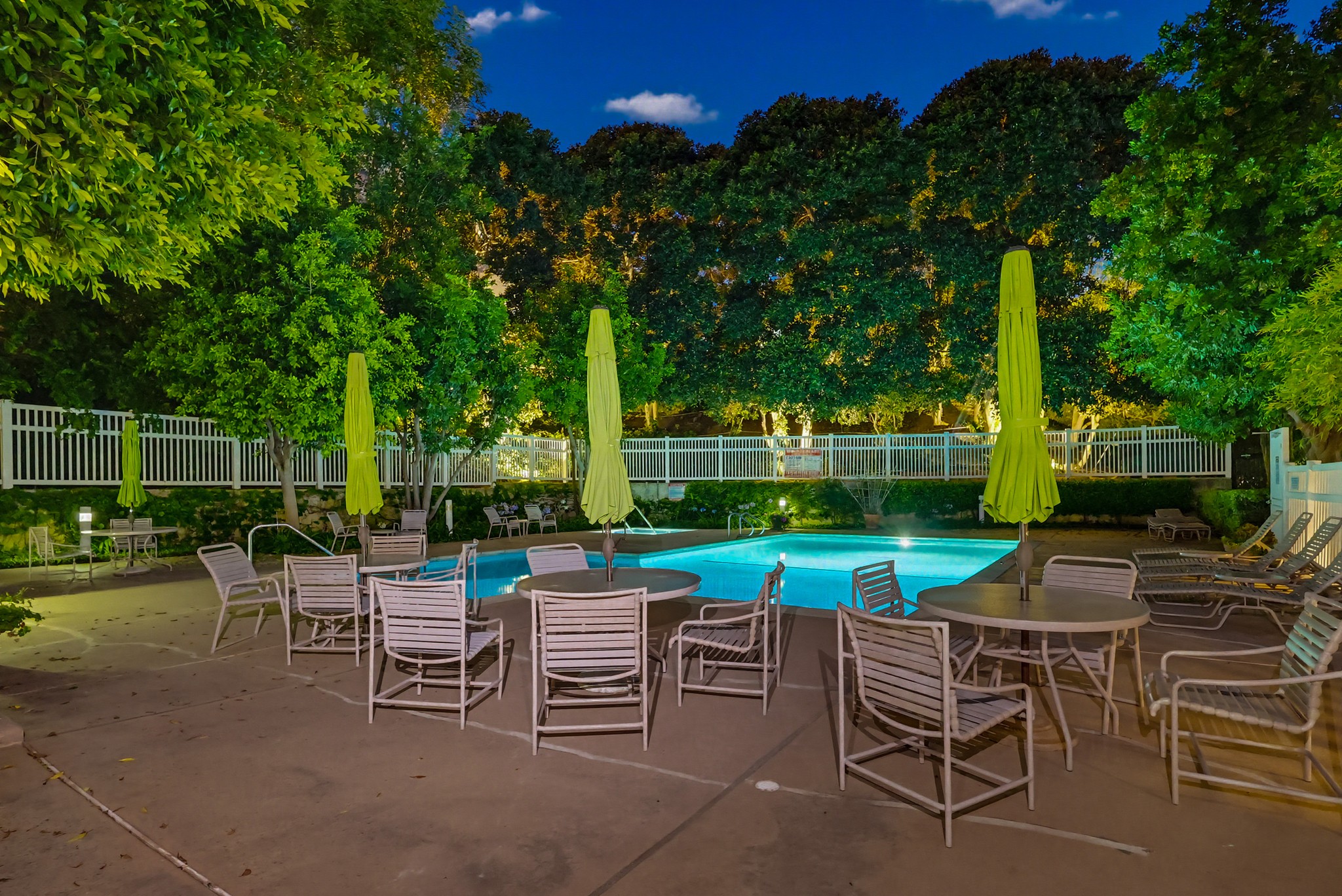 Virtual tour photo 15 of 155 for 1450 Brett Pl UNIT 305