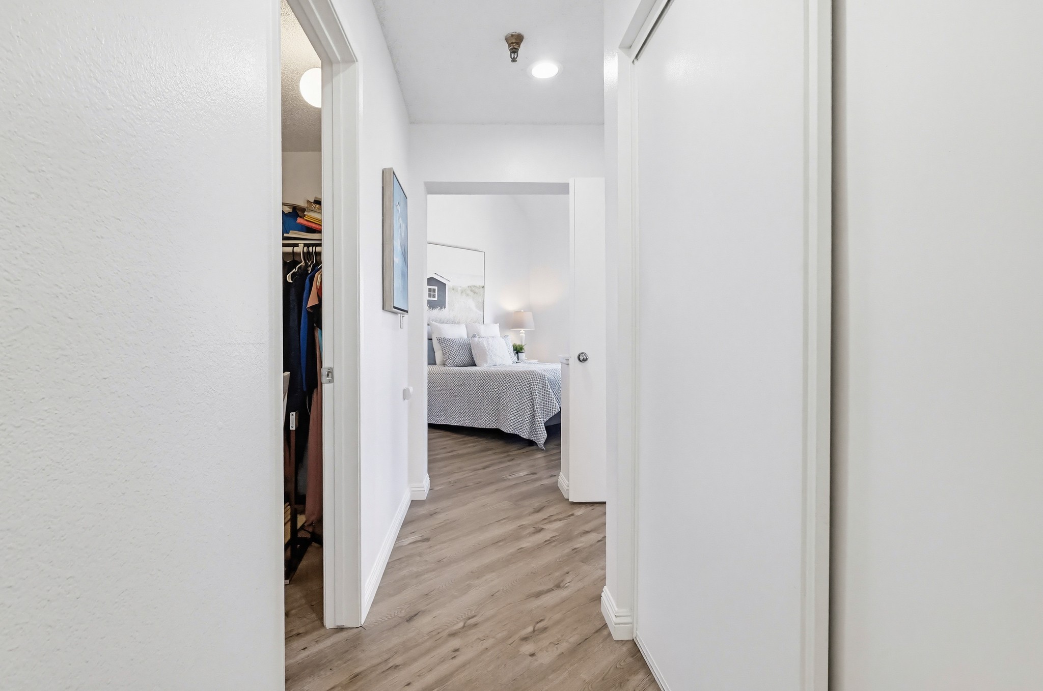 Virtual tour photo 67 of 155 for 1450 Brett Pl UNIT 305