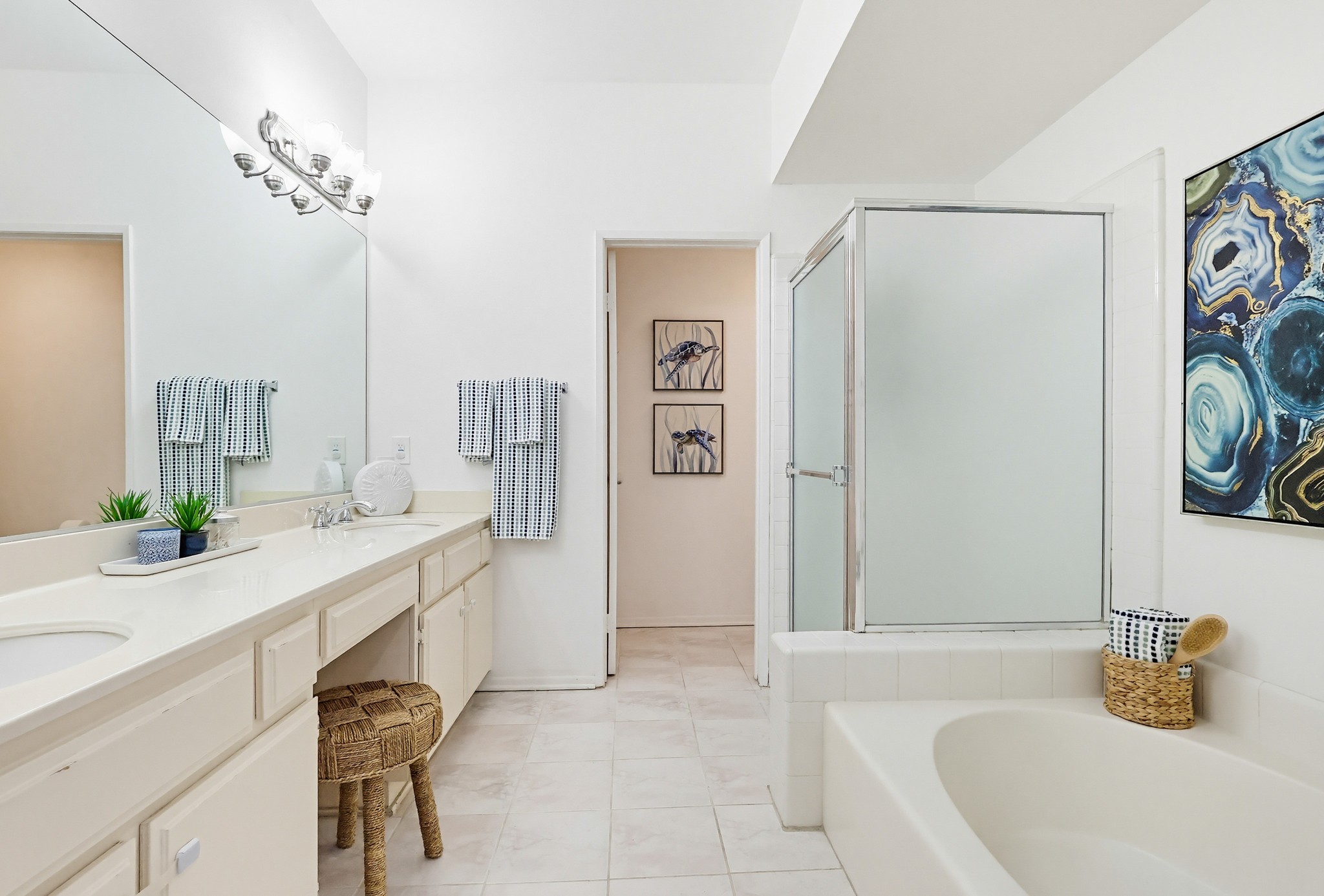 Virtual tour photo 75 of 155 for 1450 Brett Pl UNIT 305