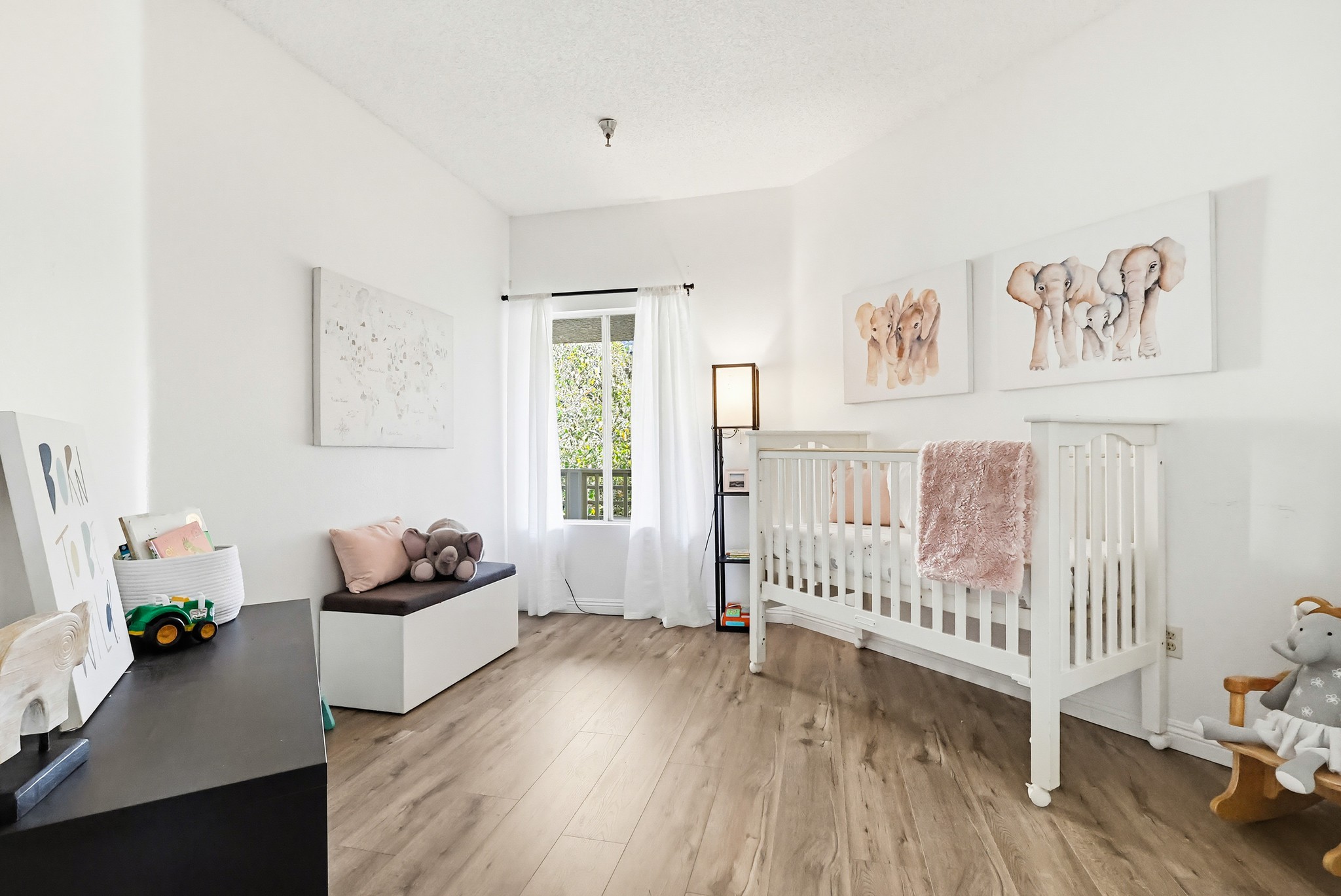 Virtual tour photo 83 of 155 for 1450 Brett Pl UNIT 305