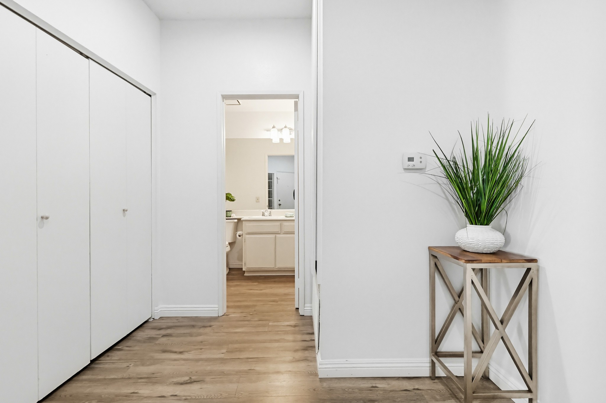 Virtual tour photo 87 of 155 for 1450 Brett Pl UNIT 305