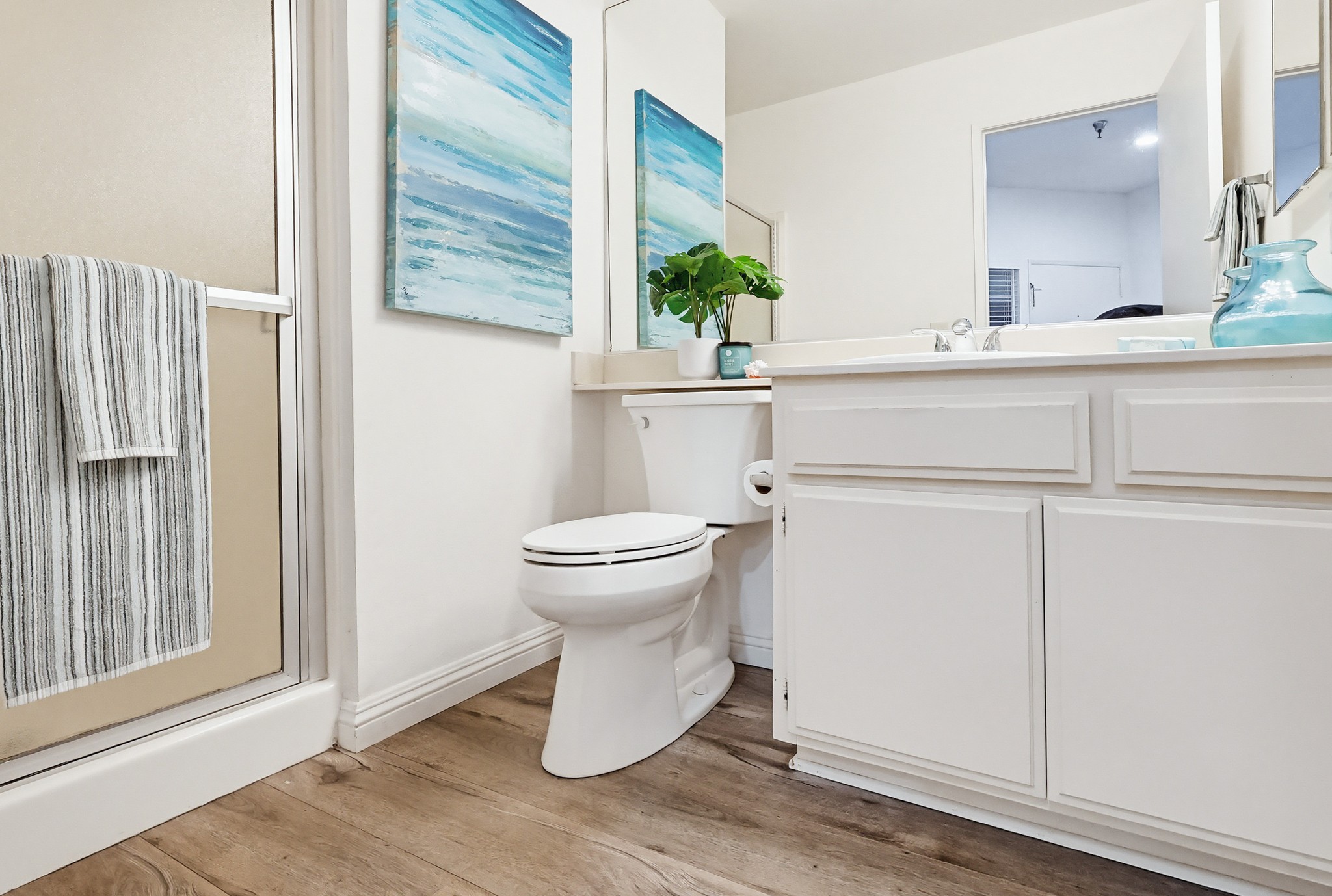 Virtual tour photo 90 of 155 for 1450 Brett Pl UNIT 305