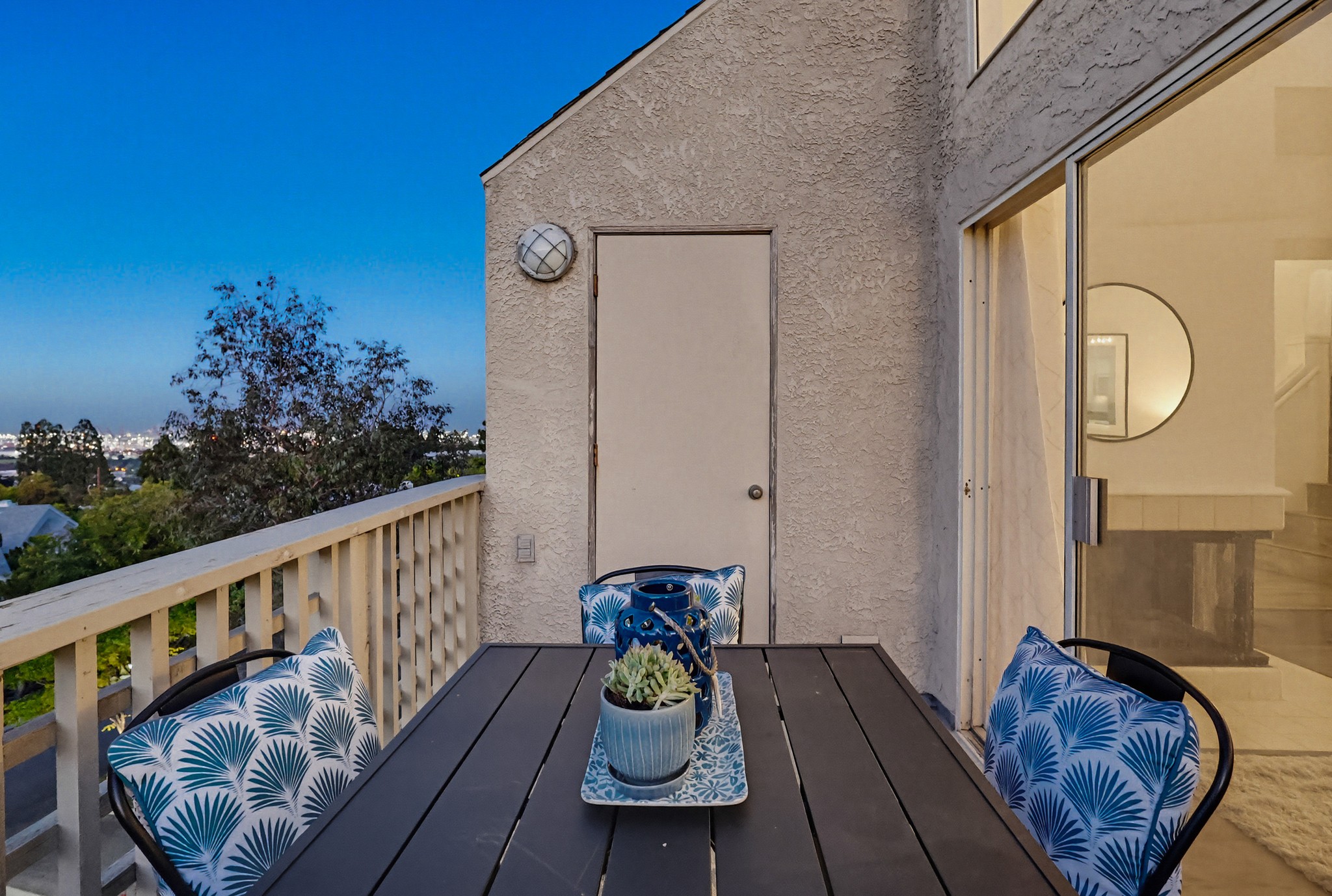 Virtual tour photo 107 of 155 for 1450 Brett Pl UNIT 305