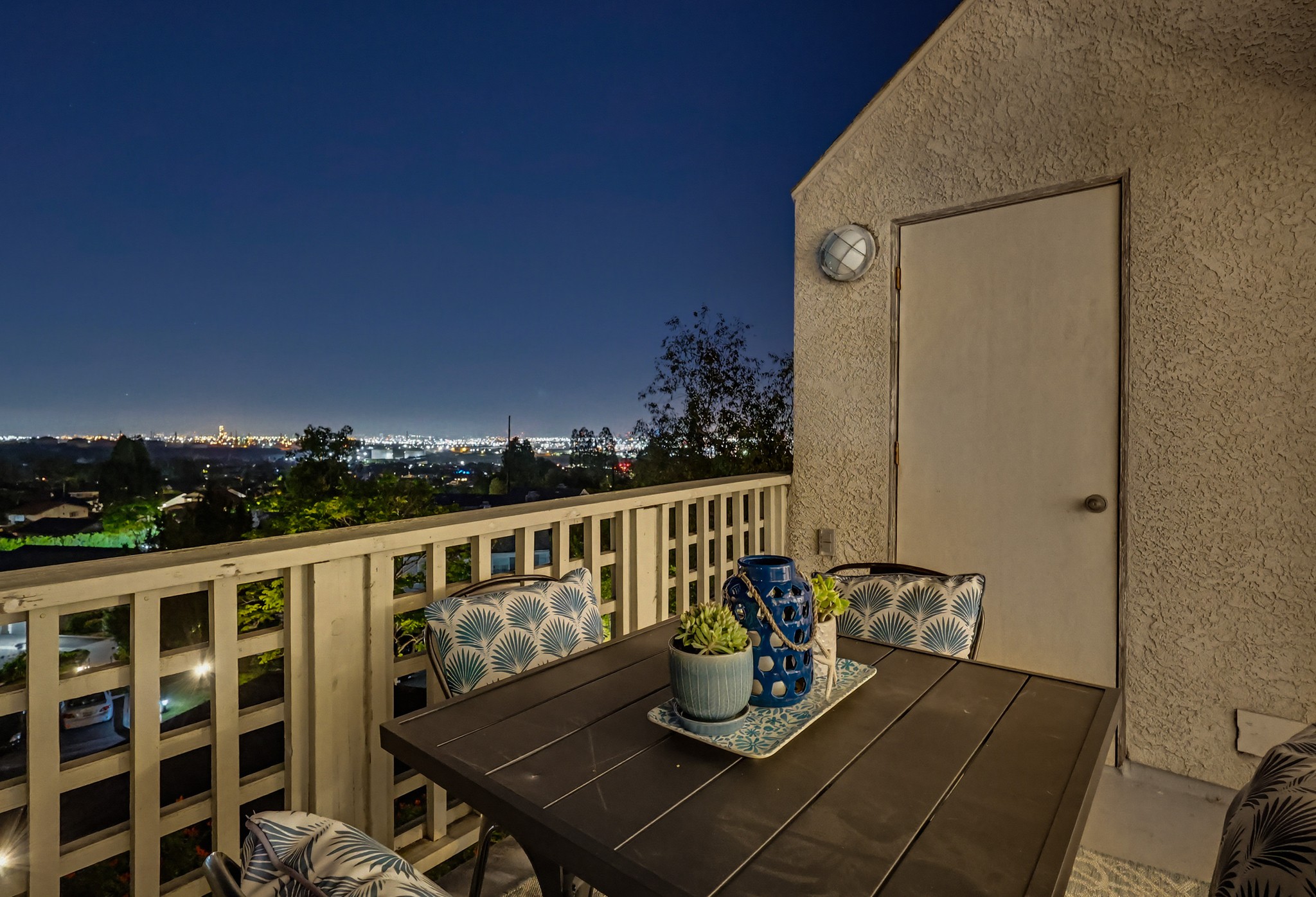 Virtual tour photo 110 of 155 for 1450 Brett Pl UNIT 305