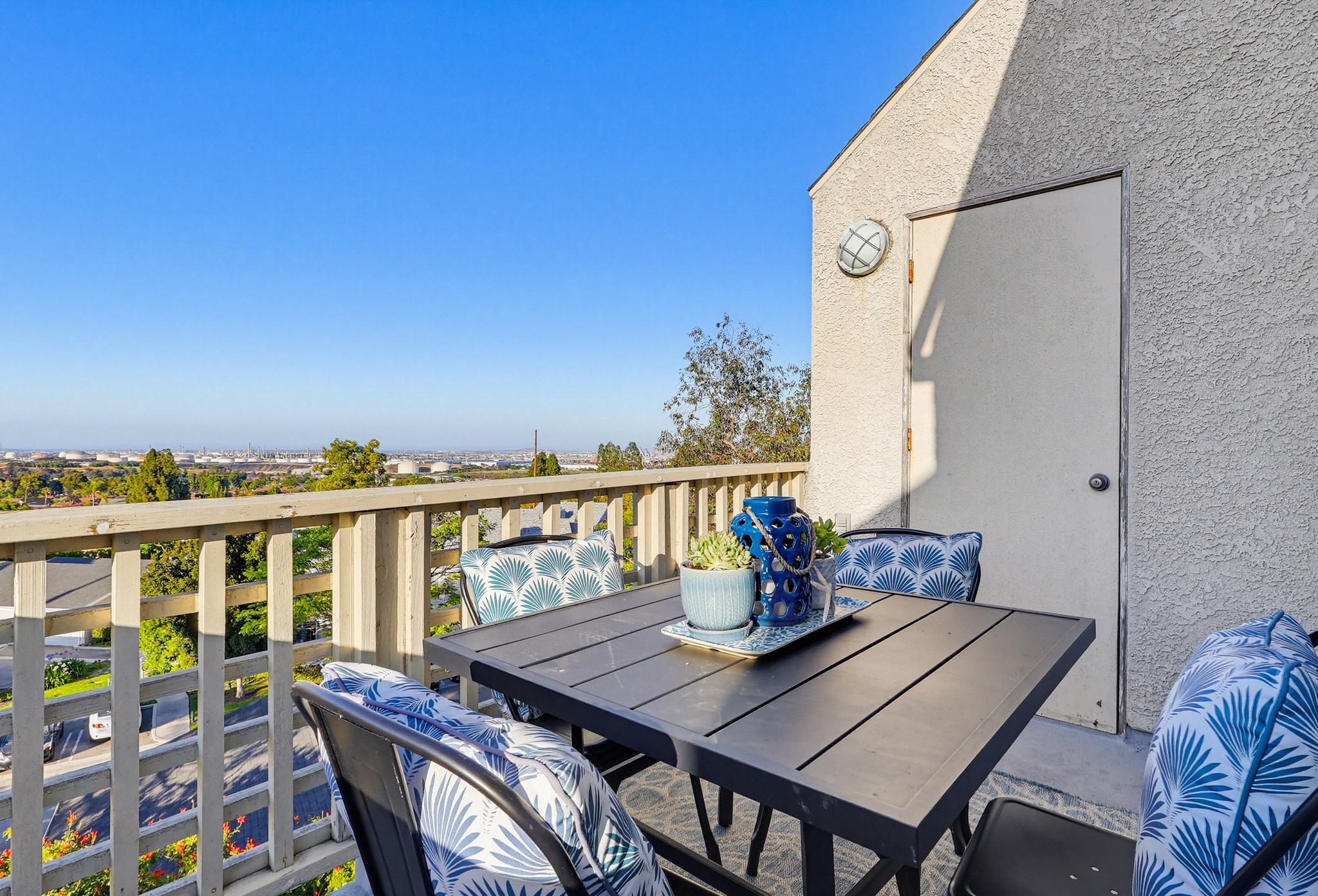 Virtual tour photo 118 of 155 for 1450 Brett Pl UNIT 305