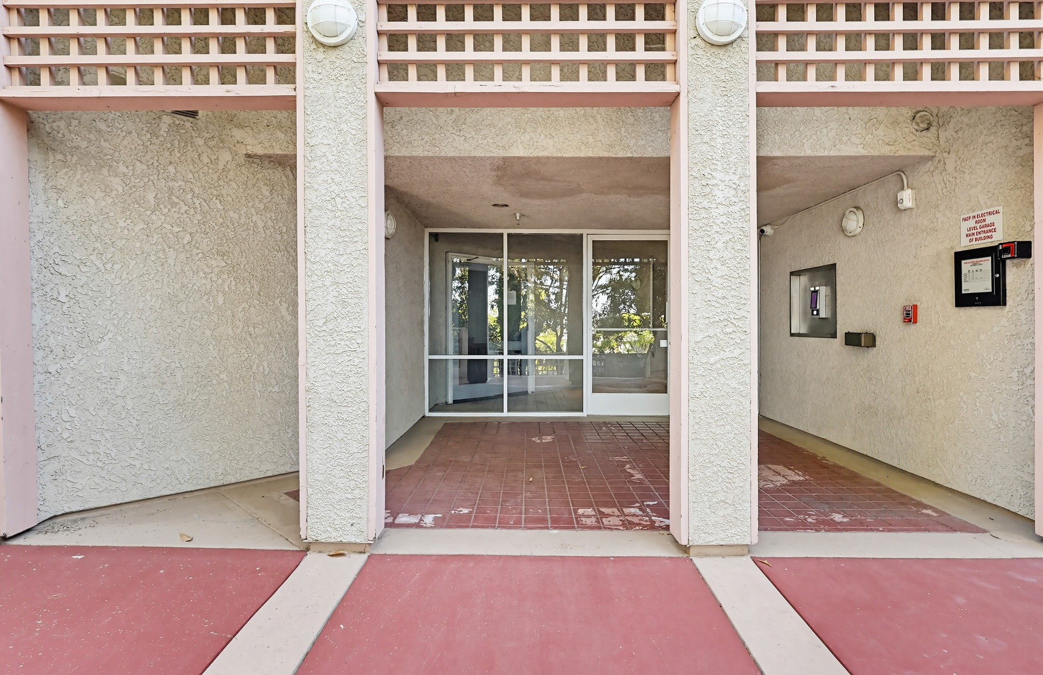 Virtual tour photo 128 of 155 for 1450 Brett Pl UNIT 305