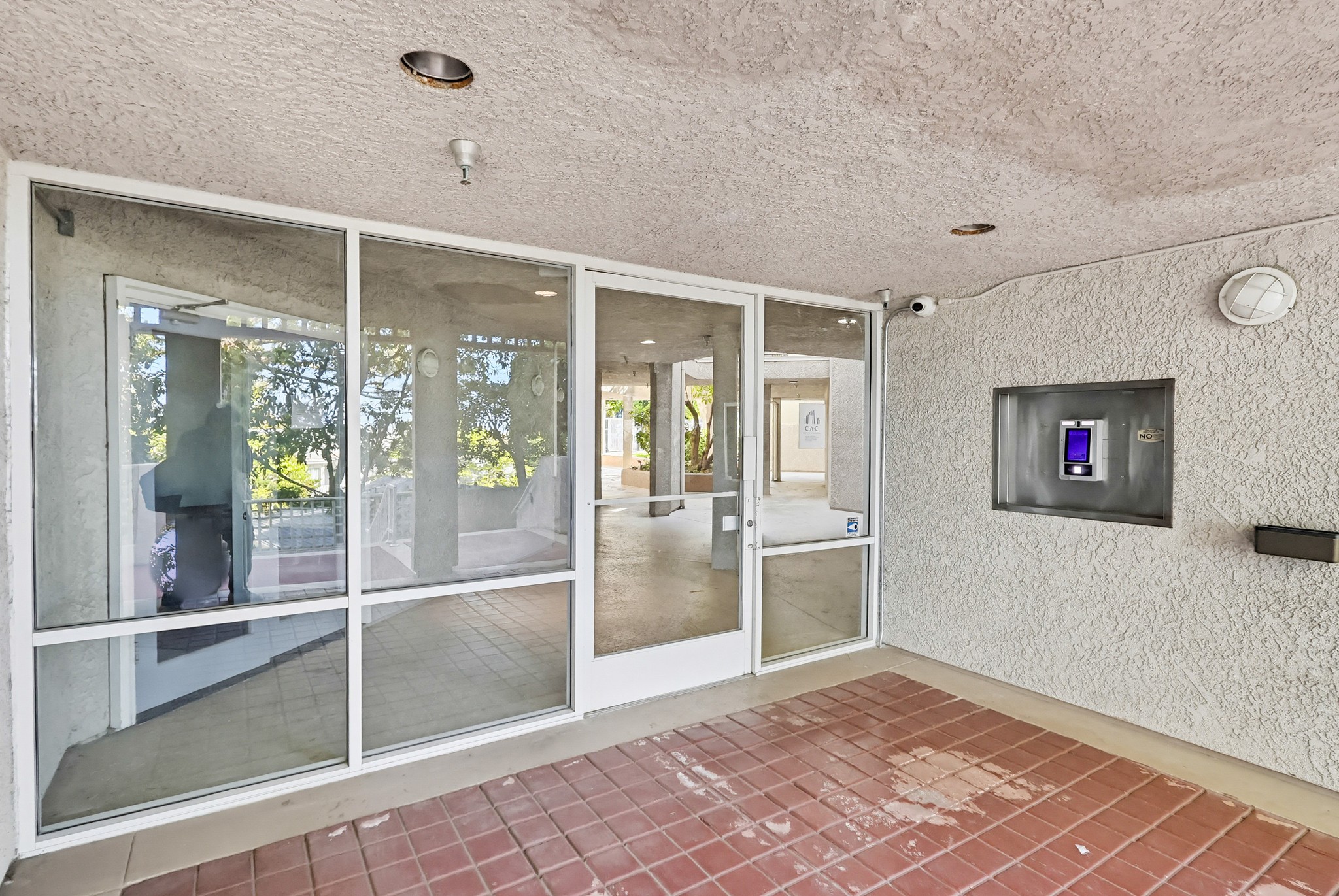 Virtual tour photo 129 of 155 for 1450 Brett Pl UNIT 305