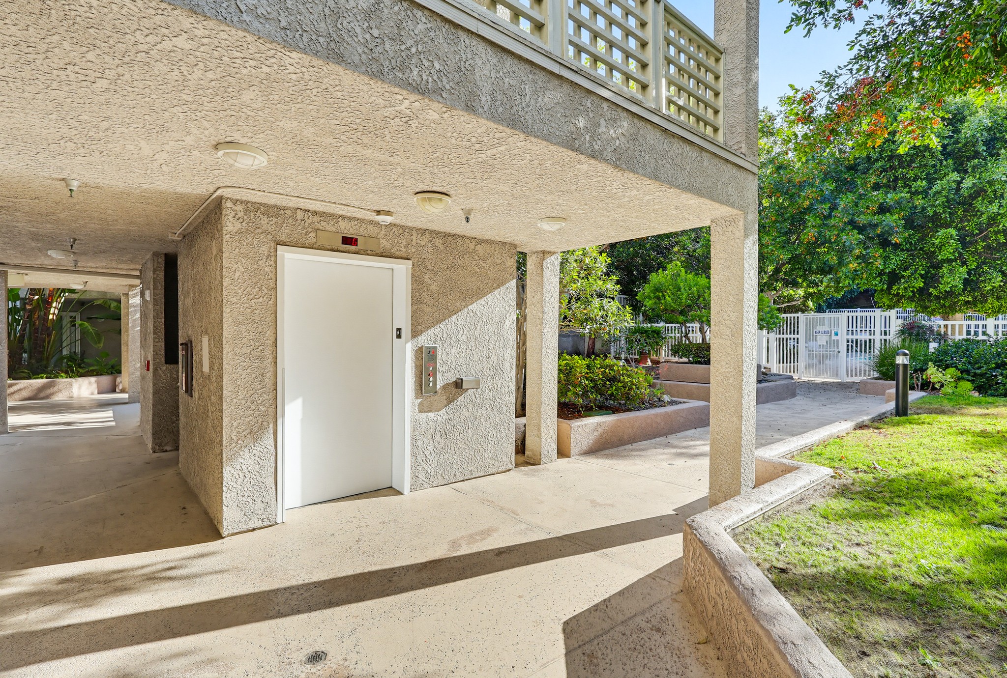 Virtual tour photo 137 of 155 for 1450 Brett Pl UNIT 305