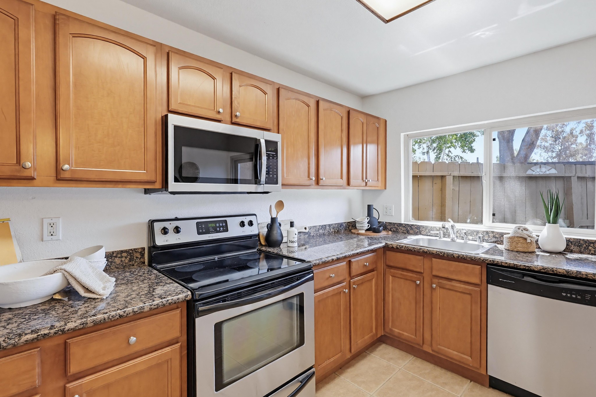 Virtual tour photo 19 of 57 for 1451 N Broadway UNIT A