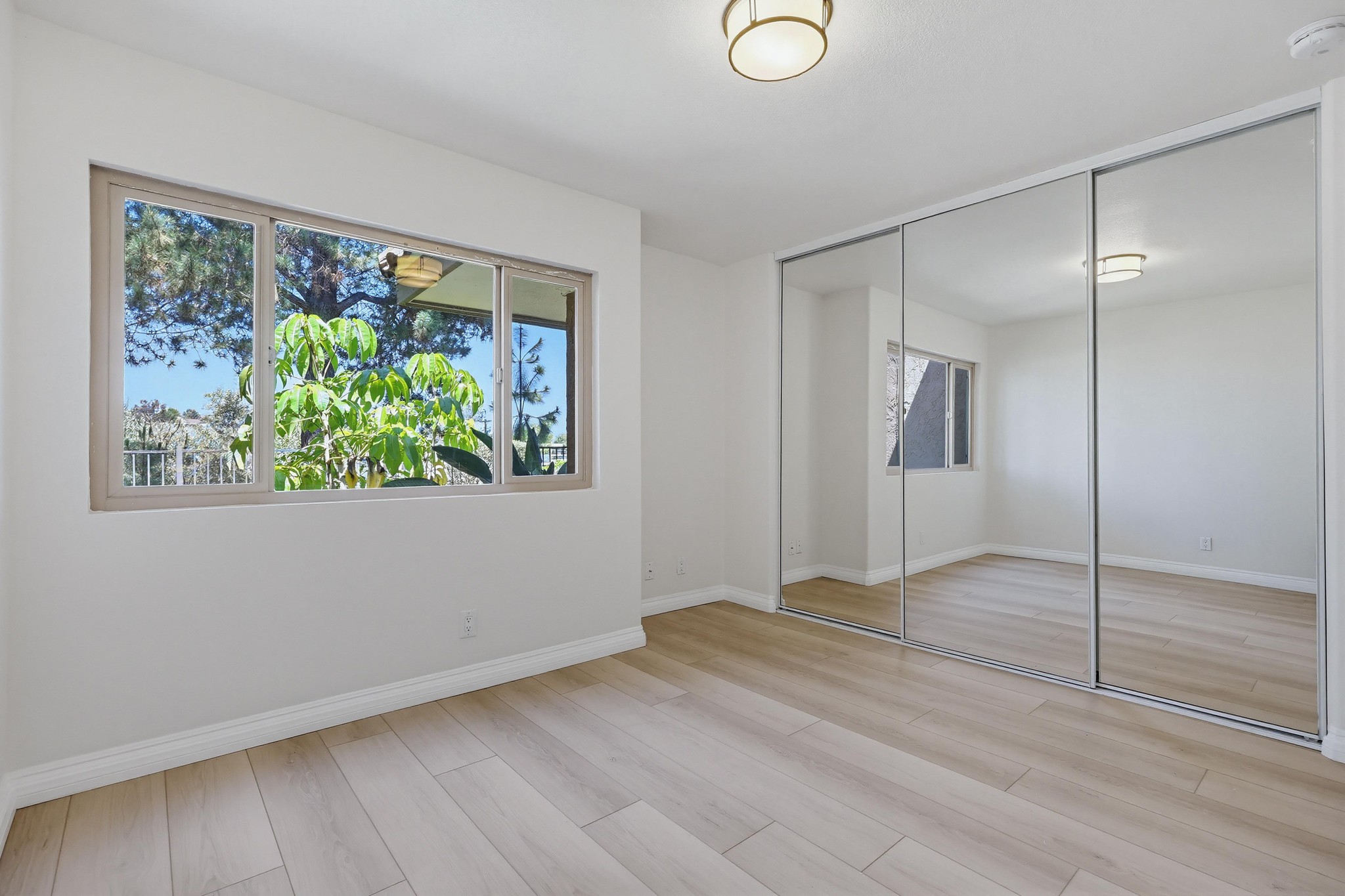 Virtual tour photo 26 of 57 for 1451 N Broadway UNIT A