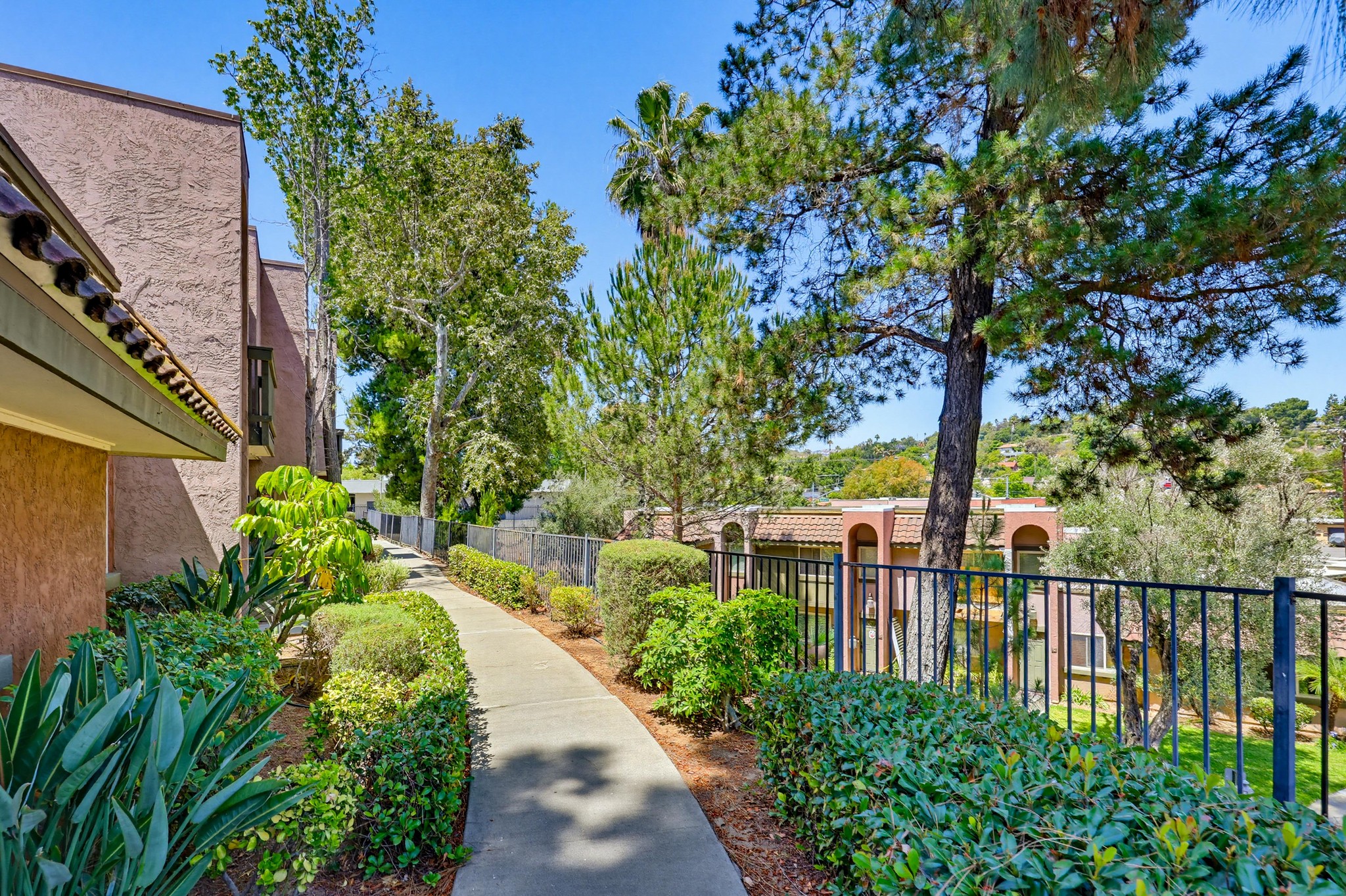 Virtual tour photo 43 of 57 for 1451 N Broadway UNIT A