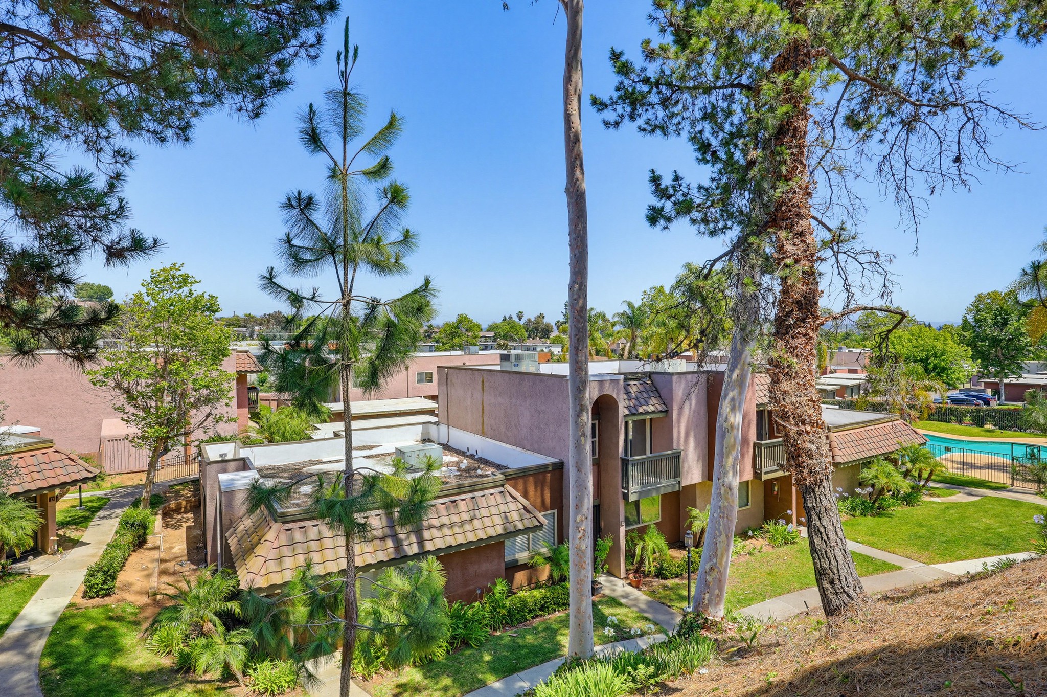 Virtual tour photo 44 of 57 for 1451 N Broadway UNIT A