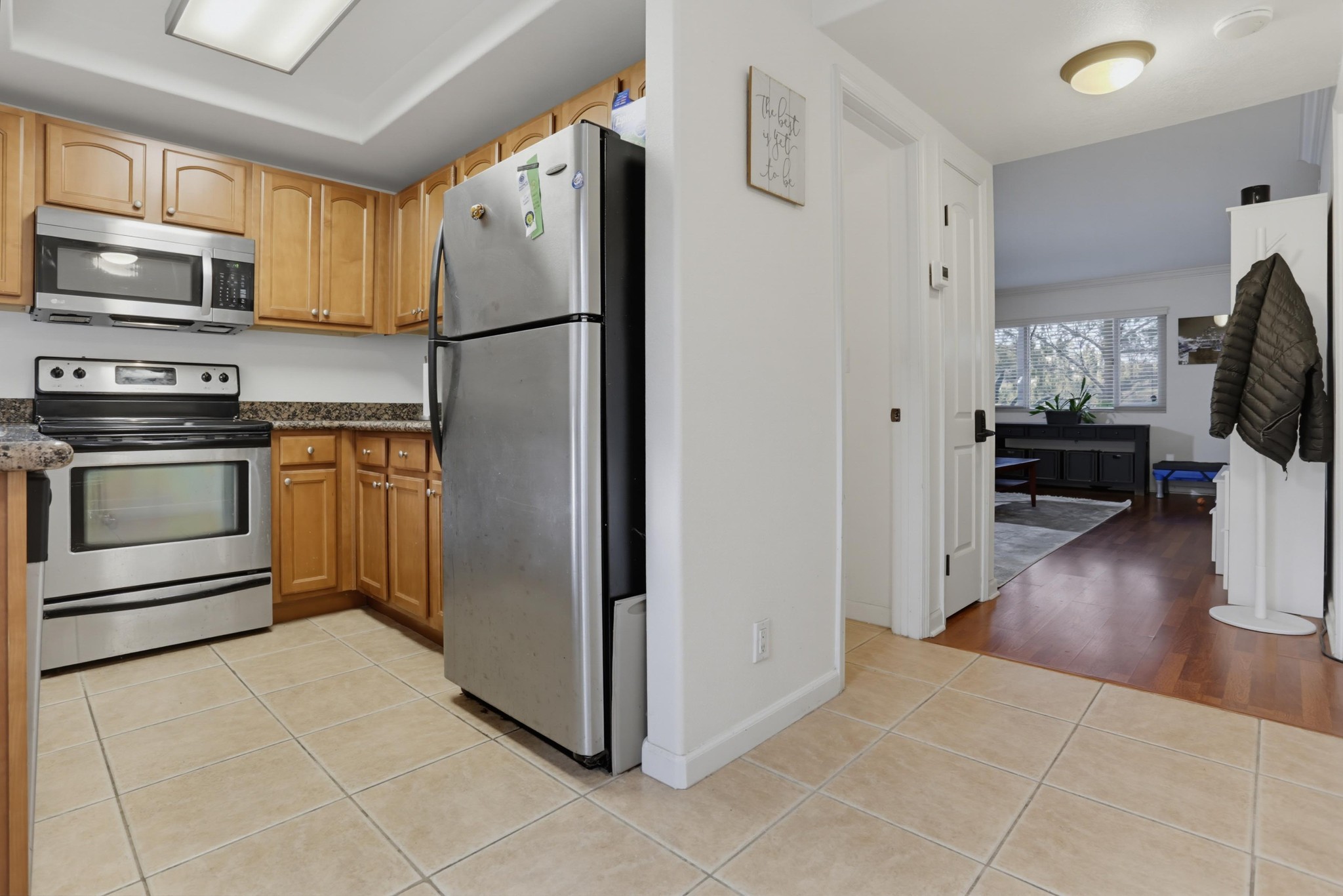 Virtual tour photo 13 of 36 for 1451 N Broadway Unit B