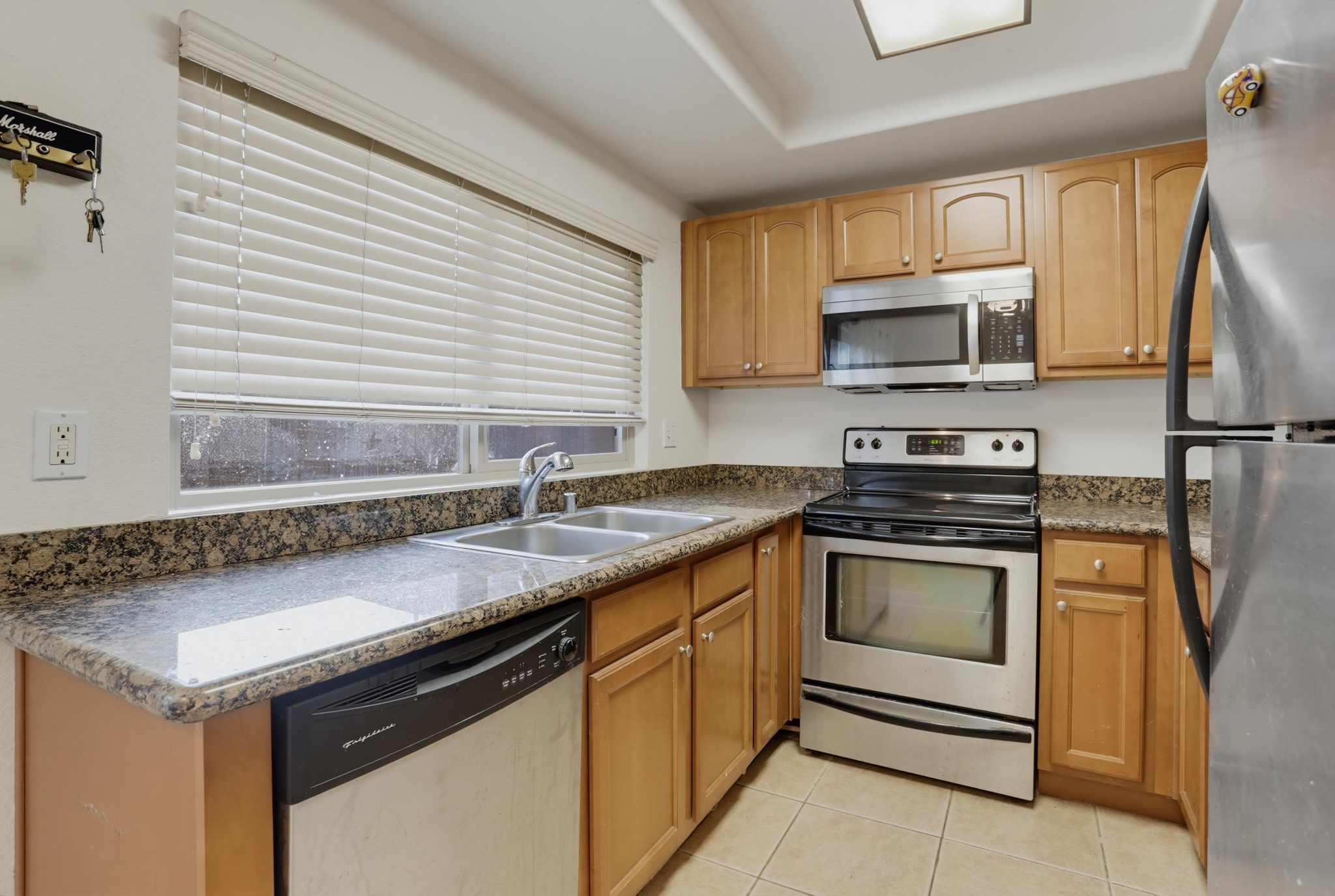 Virtual tour photo 15 of 36 for 1451 N Broadway Unit B