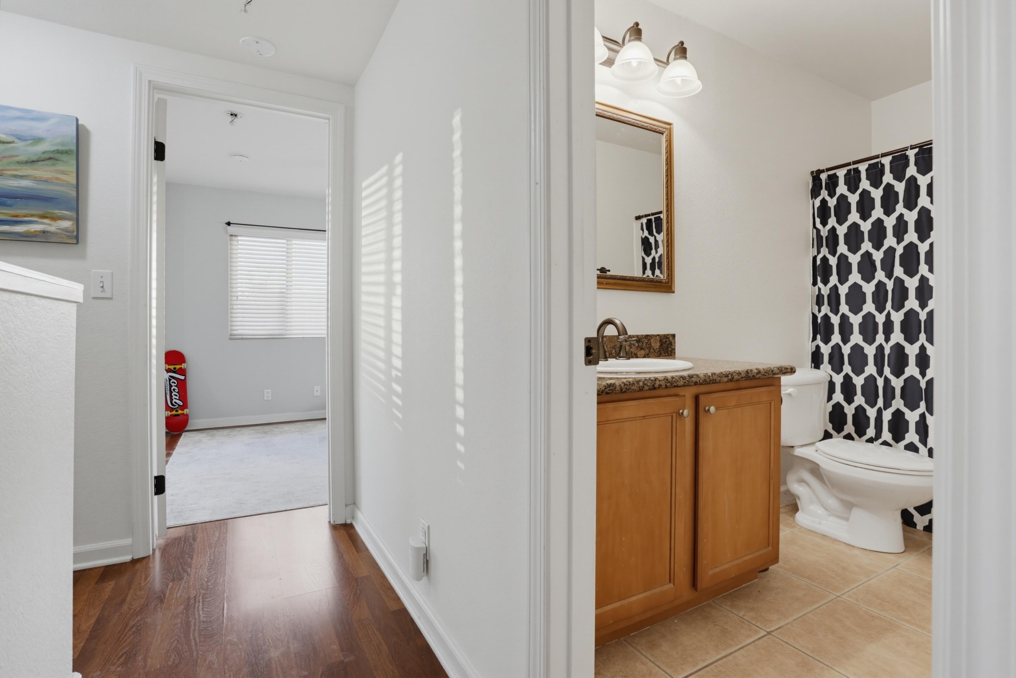 Virtual tour photo 19 of 36 for 1451 N Broadway Unit B