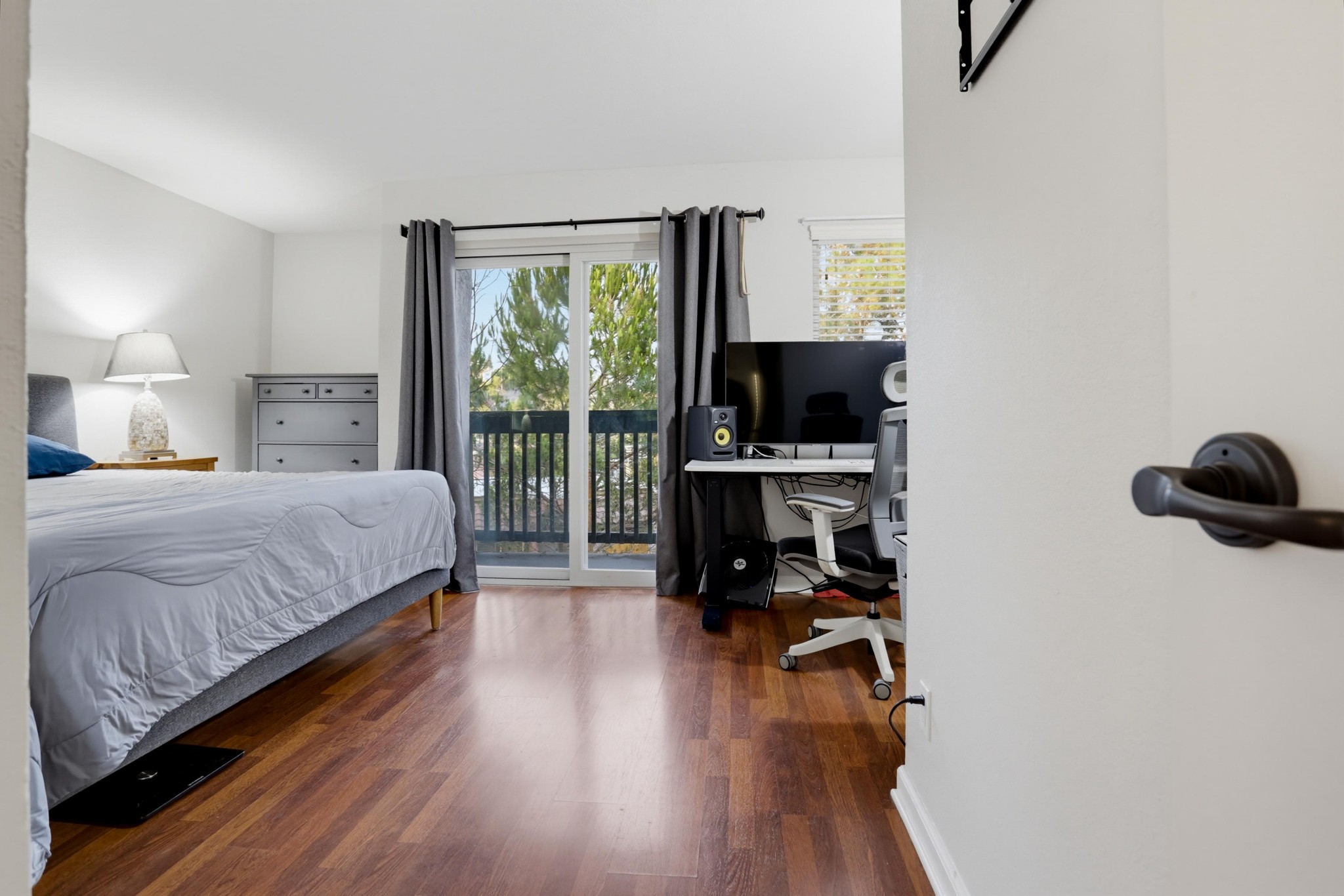 Virtual tour photo 20 of 36 for 1451 N Broadway Unit B