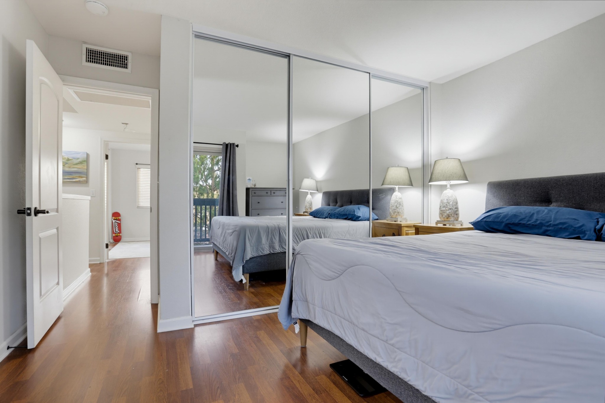 Virtual tour photo 22 of 36 for 1451 N Broadway Unit B