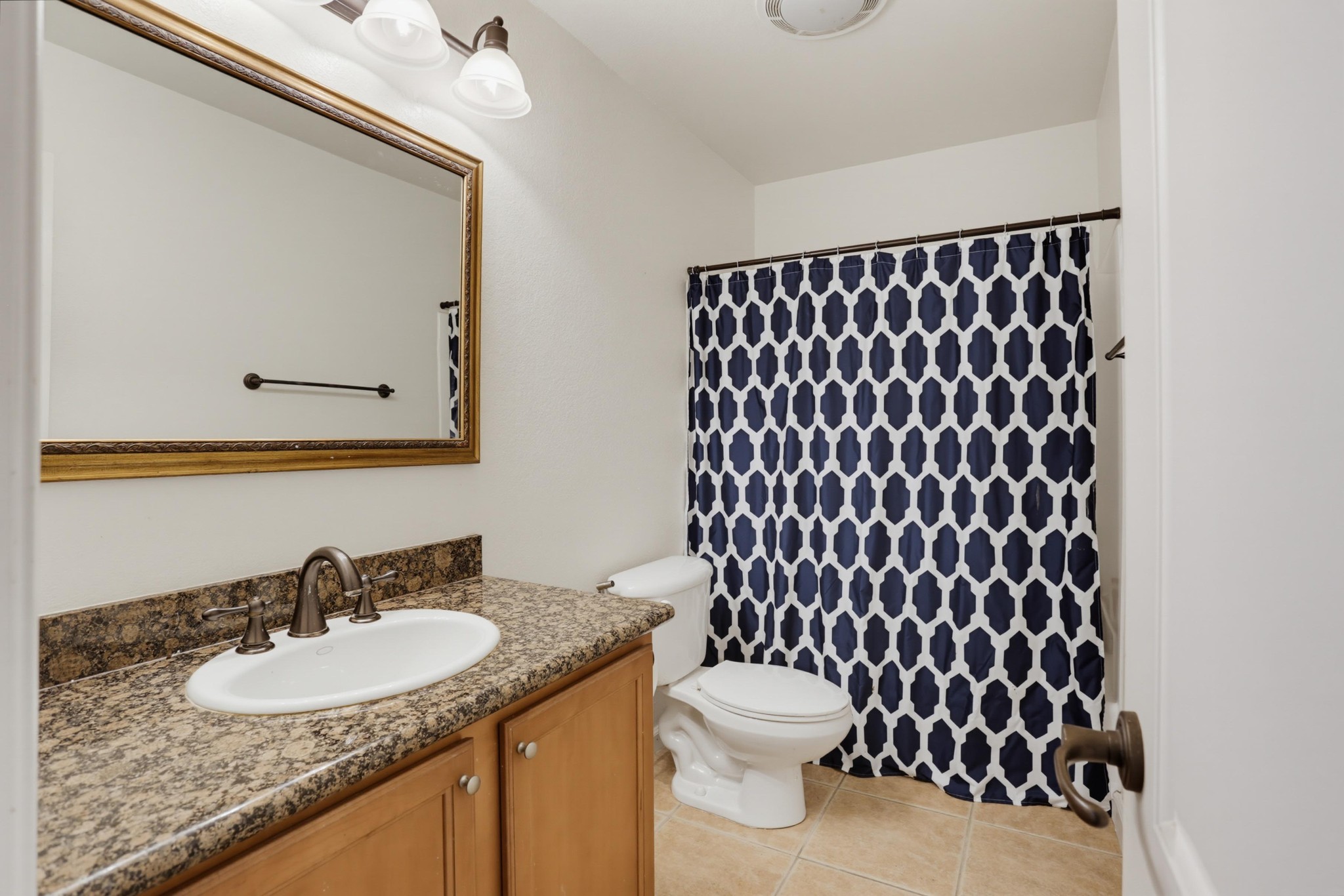 Virtual tour photo 30 of 36 for 1451 N Broadway Unit B