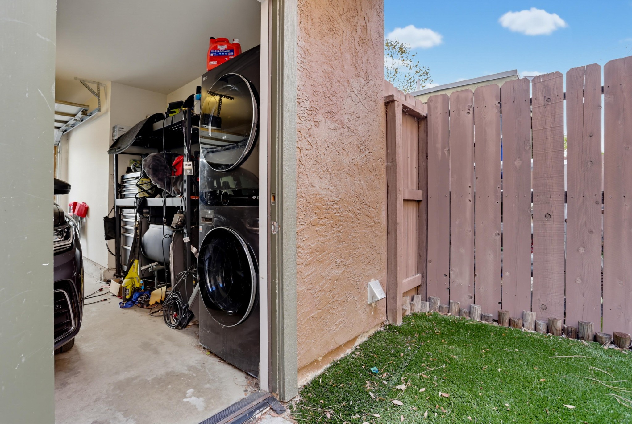 Virtual tour photo 31 of 36 for 1451 N Broadway Unit B