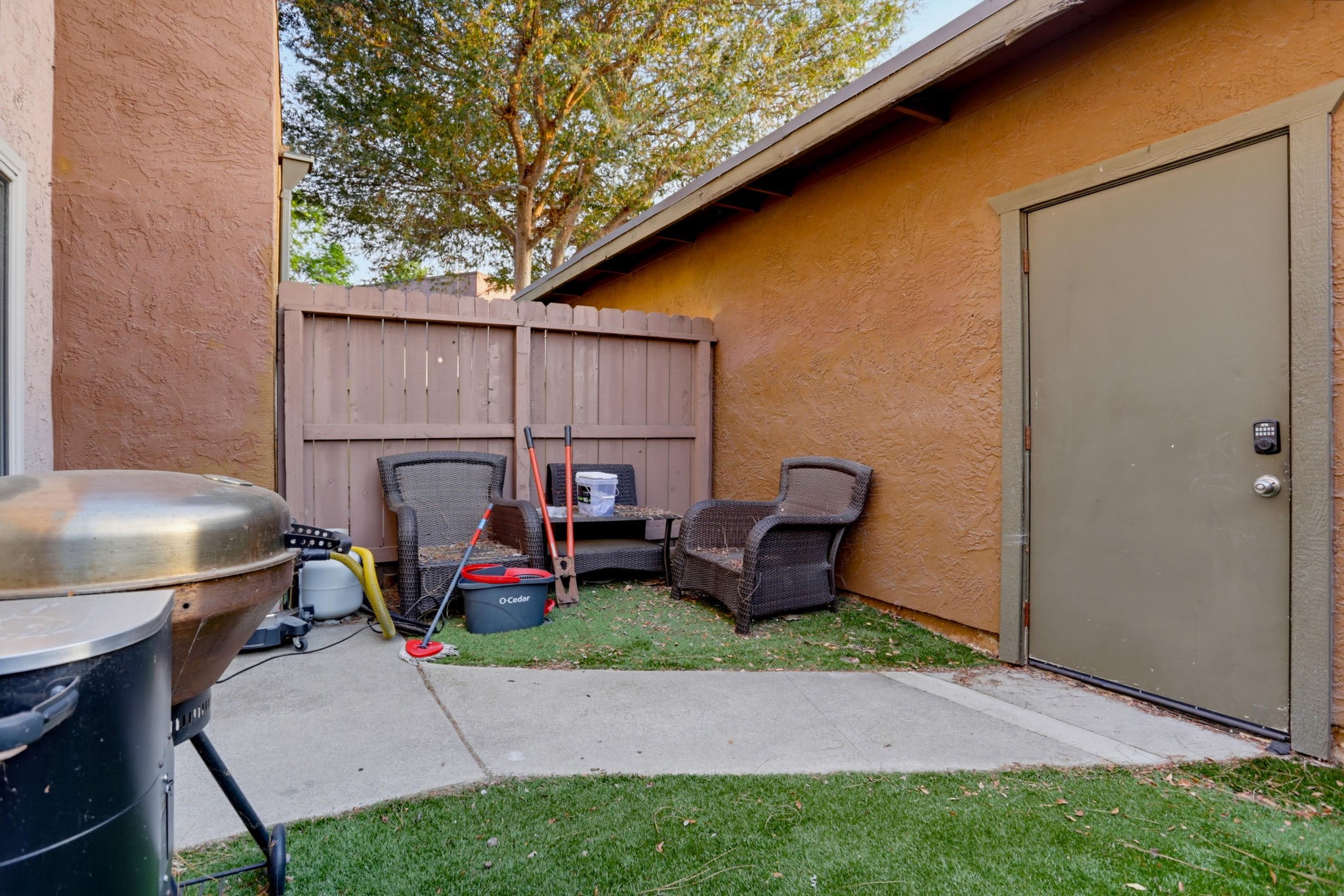Virtual tour photo 33 of 36 for 1451 N Broadway Unit B
