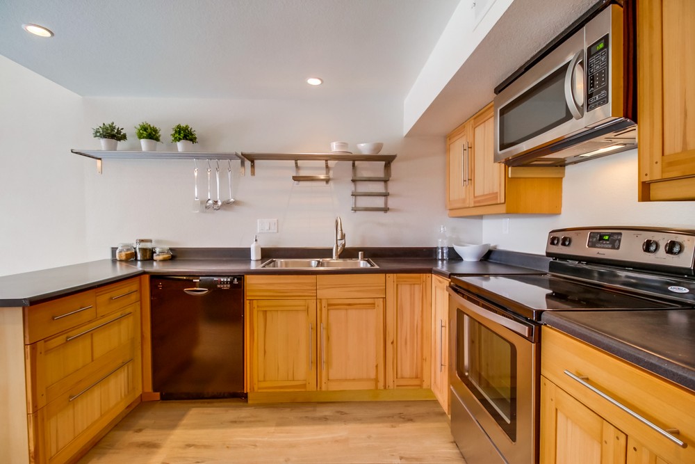 Virtual tour photo 17 of 40 for 1453 Bridgeview Dr