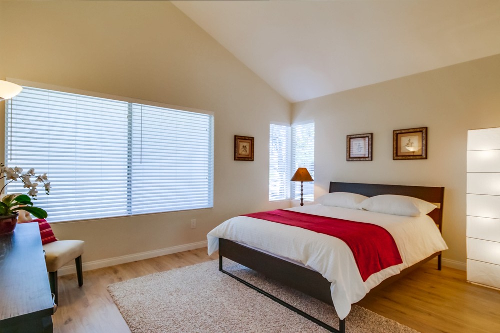 Virtual tour photo 20 of 40 for 1453 Bridgeview Dr