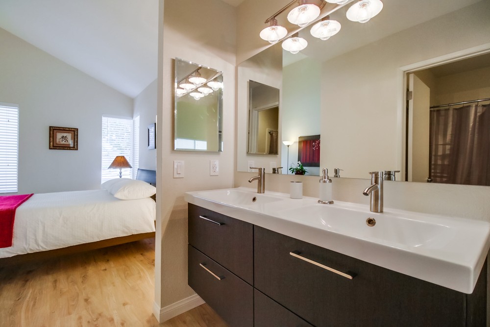 Virtual tour photo 25 of 40 for 1453 Bridgeview Dr