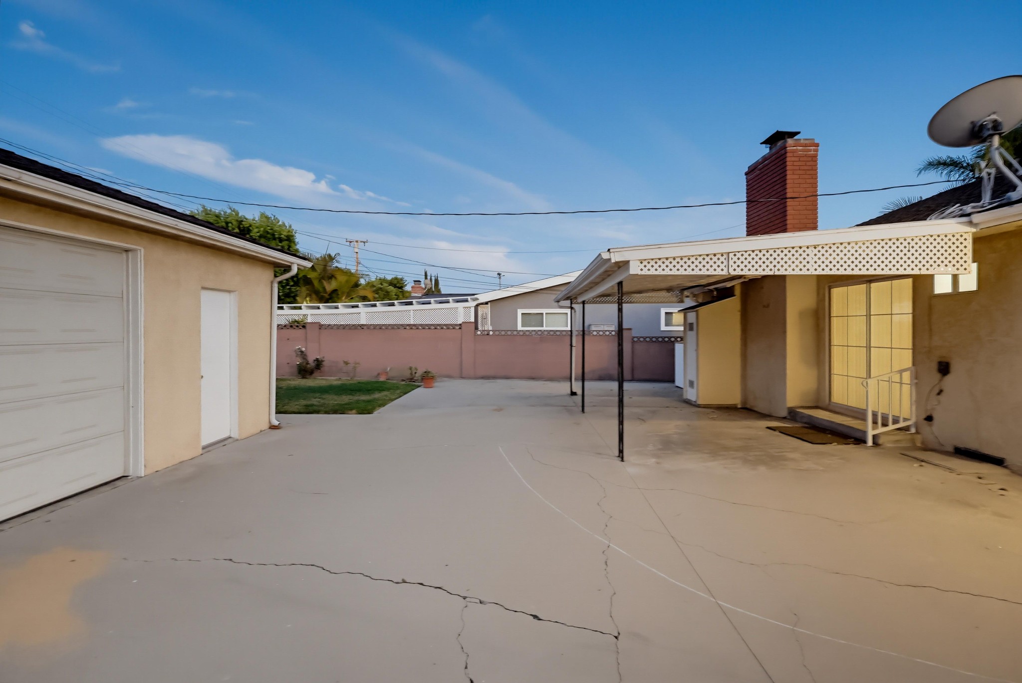 Virtual tour photo 8 of 85 for 14531 Allegan St