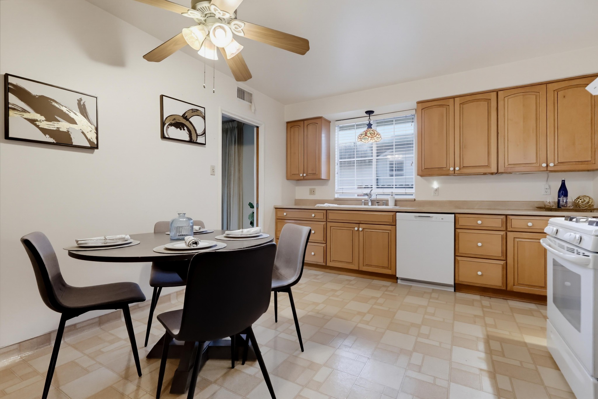 Virtual tour photo 29 of 85 for 14531 Allegan St