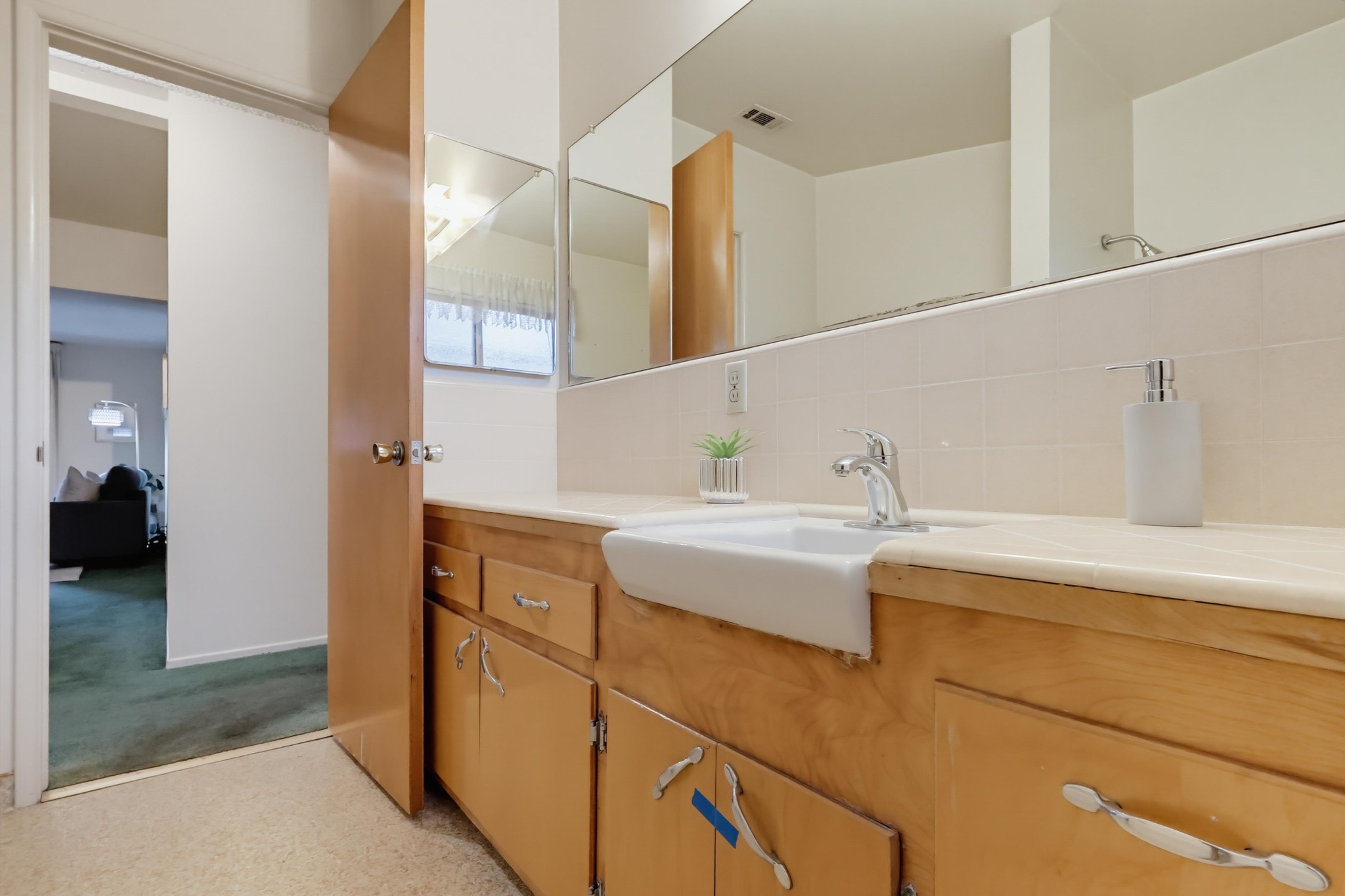 Virtual tour photo 51 of 85 for 14531 Allegan St