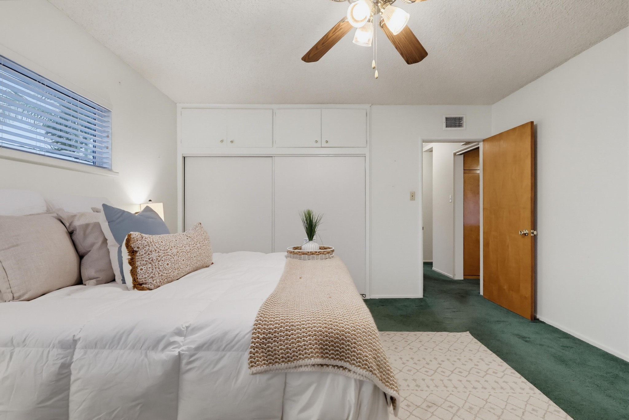 Virtual tour photo 64 of 85 for 14531 Allegan St